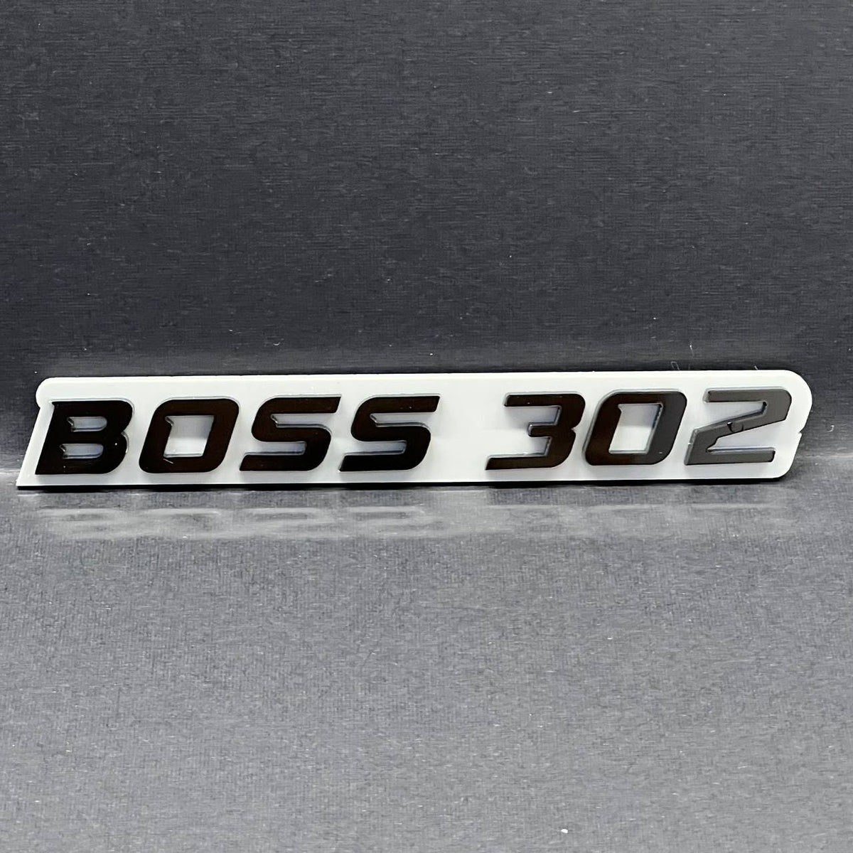BOSS 302 Multicolor Emblems – BOSS 302 Fender Badges (Set of 2) for 302 Emblem