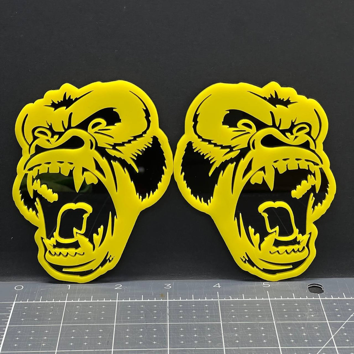 2PCS Gorilla Emblem Badges – 3D Angry Car & Truck Fender Decal Stickers