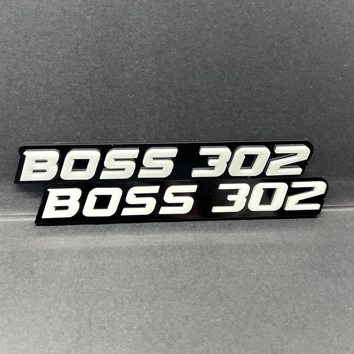 2PCS BOSS 302 Emblems – Custom 3D Multicolor Fender & Trunk Badges