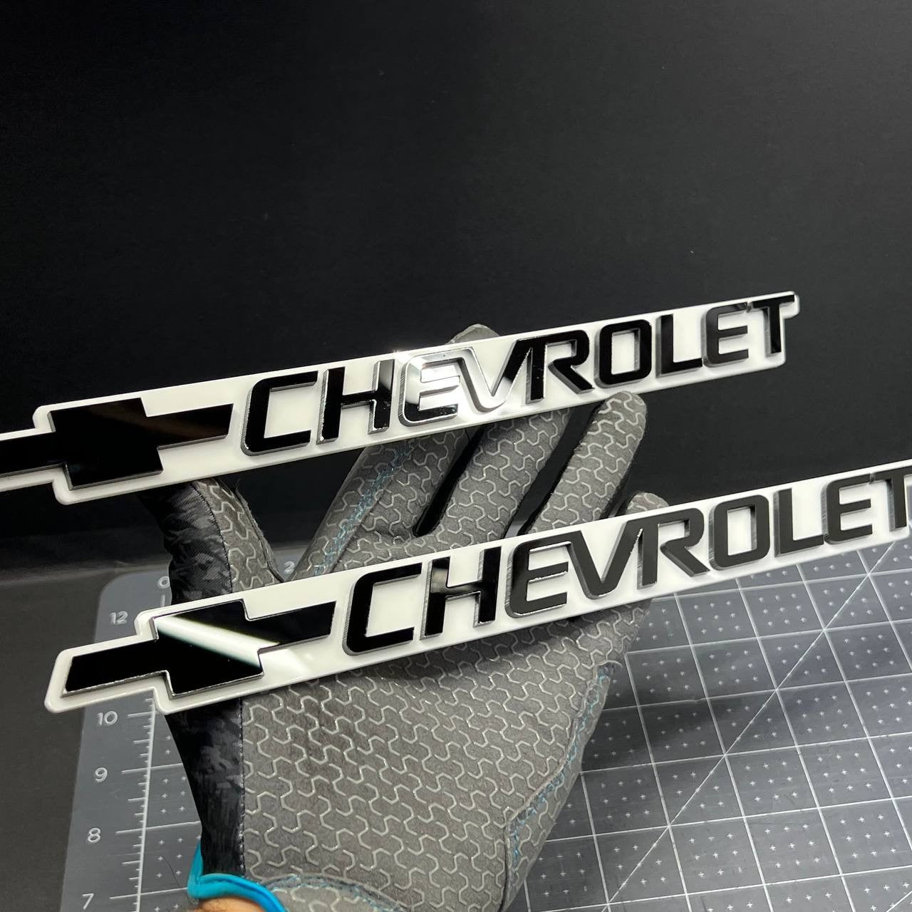 2PCS Chevrolet Emblem Badge – White & Black 3D Car Fender & Trunk Decals