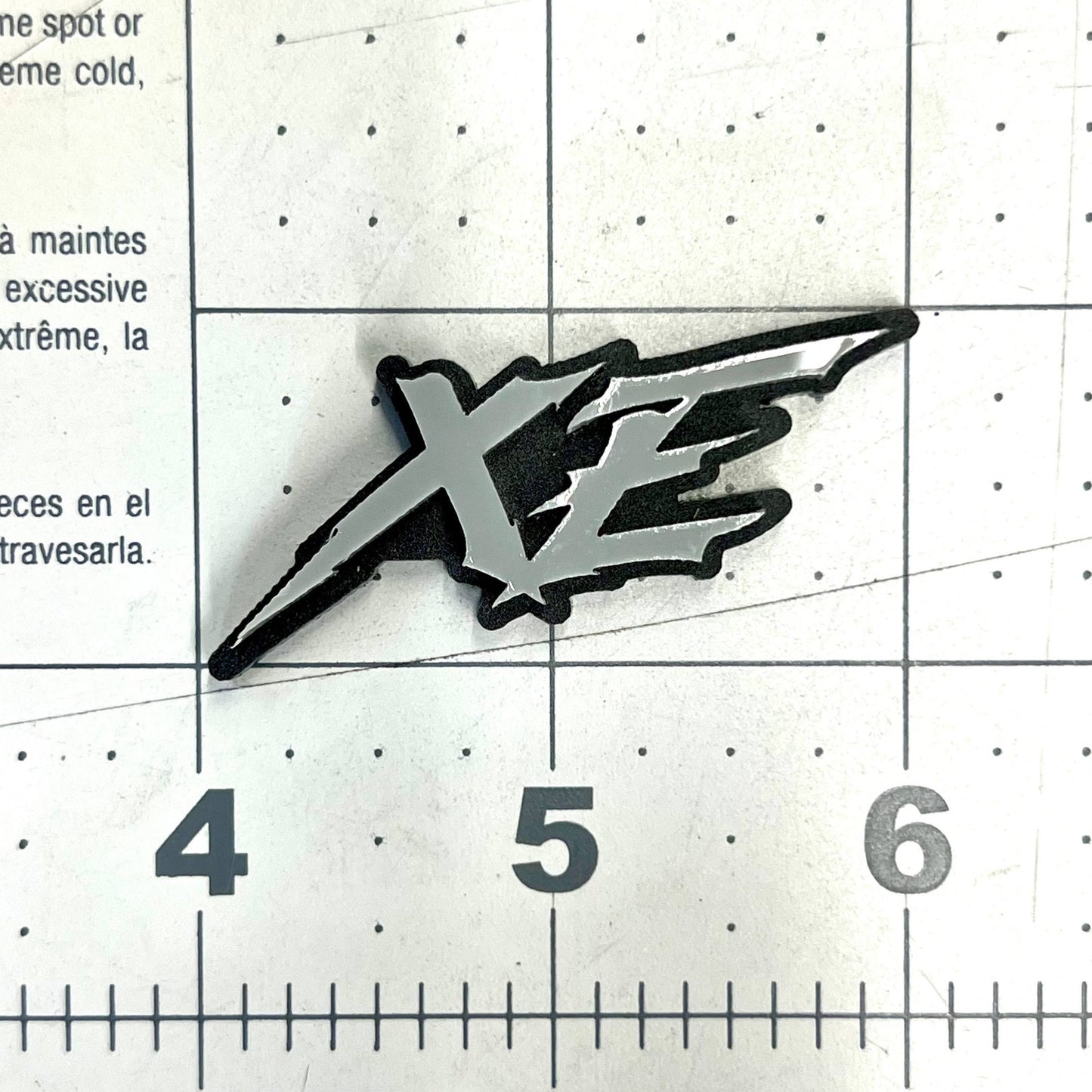 1pc XE Multicolor 3D Car Emblem – Durable Acrylic Fender & Trunk Decal