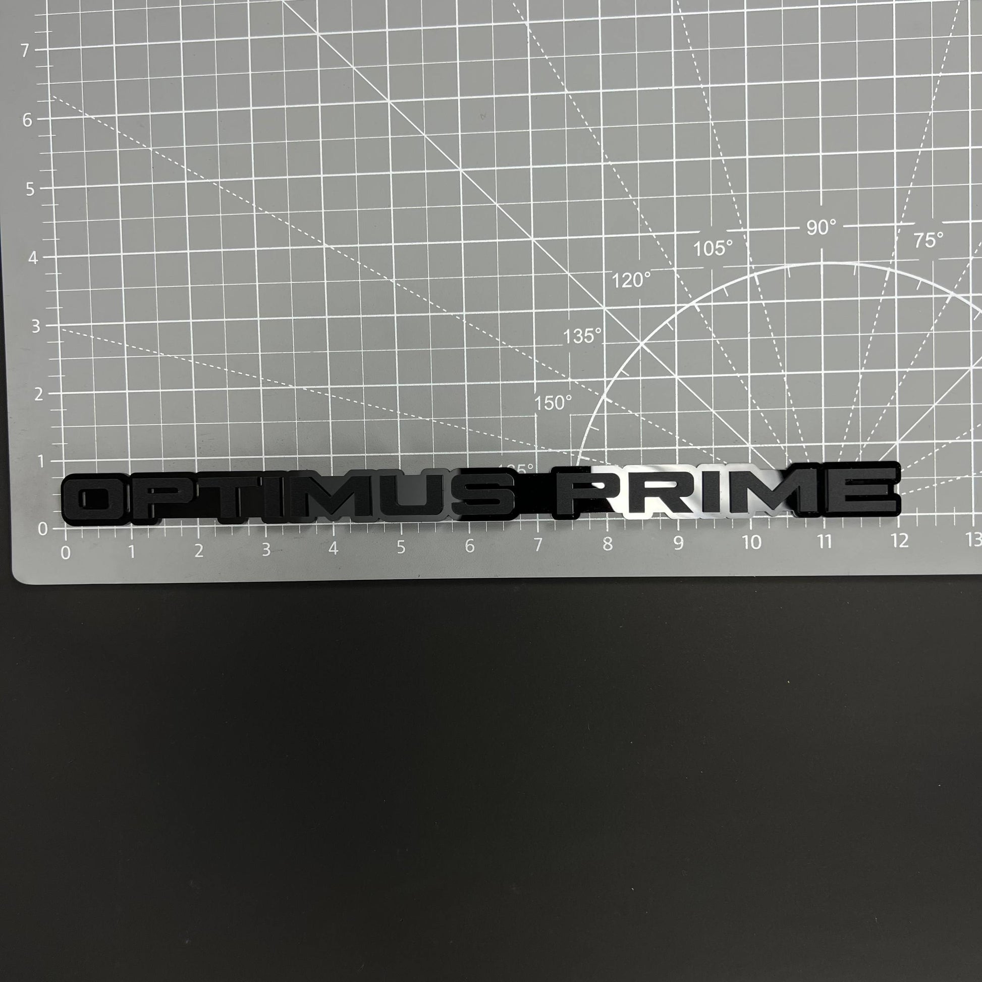 1PC OPTIMUS PRIME 3D Acrylic Badge - Car Truck Emblem Fender Sticker
