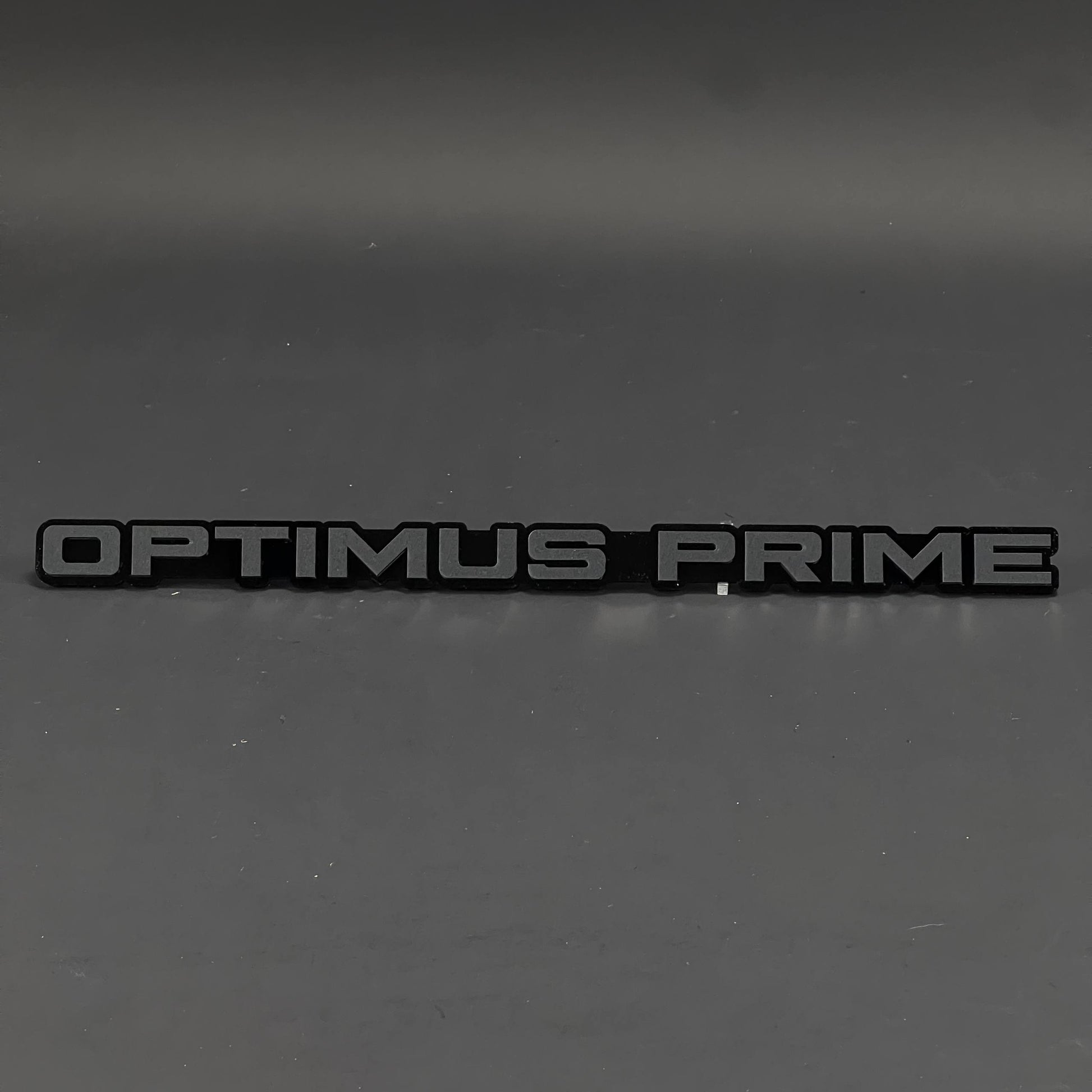 1PC OPTIMUS PRIME 3D Acrylic Badge - Car Truck Emblem Fender Sticker