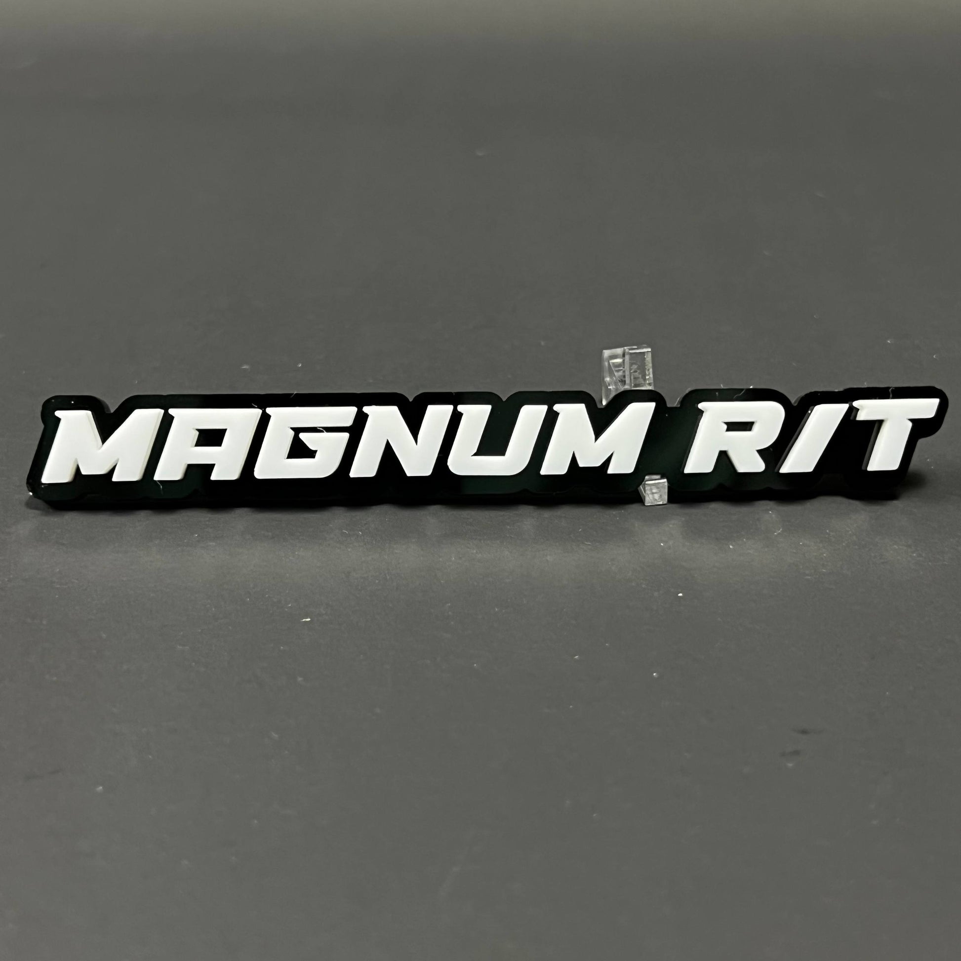 1PC MAGNUM R/T 3D Acrylic Badge - Car Truck Emblem Fender Tailgate Trunk Sticker