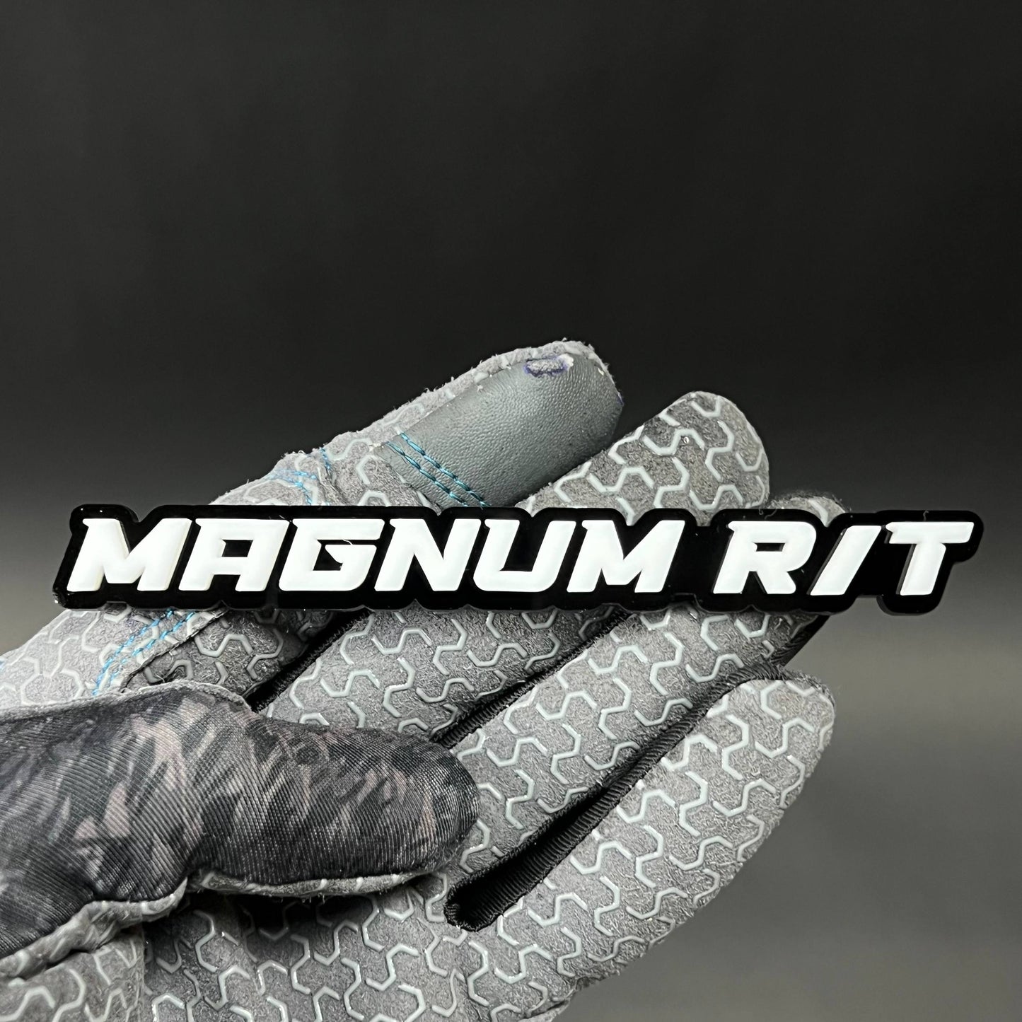 1PC MAGNUM R/T 3D Acrylic Badge - Car Truck Emblem Fender Tailgate Trunk Sticker