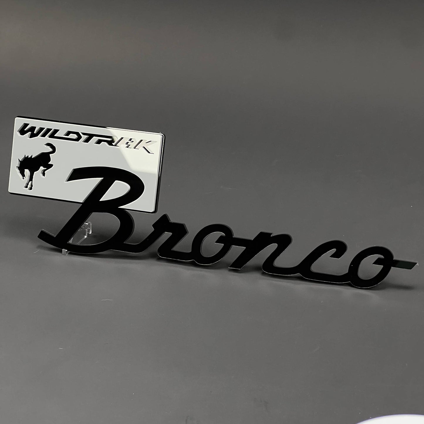 1PC Bronco Wildtrak (Silver) 3D Acrylic Badge - Car Truck Emblem Fender Tailgate Trunk Sticker