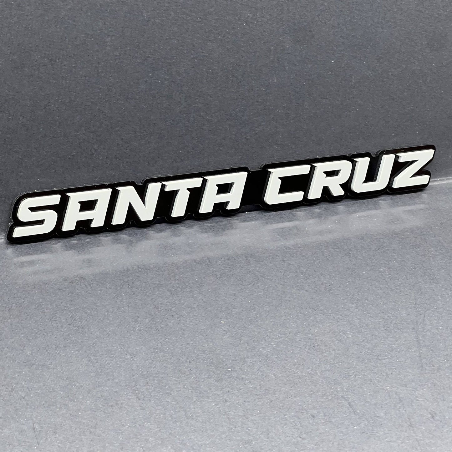 1PC SANTA CRUZ Emblem – Custom 3D Acrylic Fender & Tailgate Car Badge