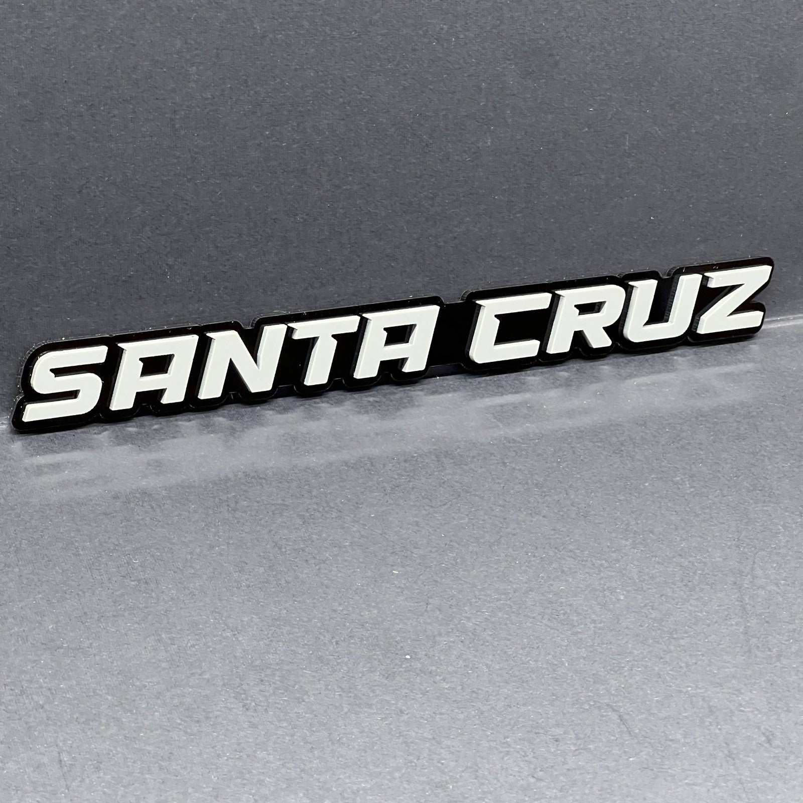 1PC SANTA CRUZ Emblem – Custom 3D Acrylic Fender & Tailgate Car Badge