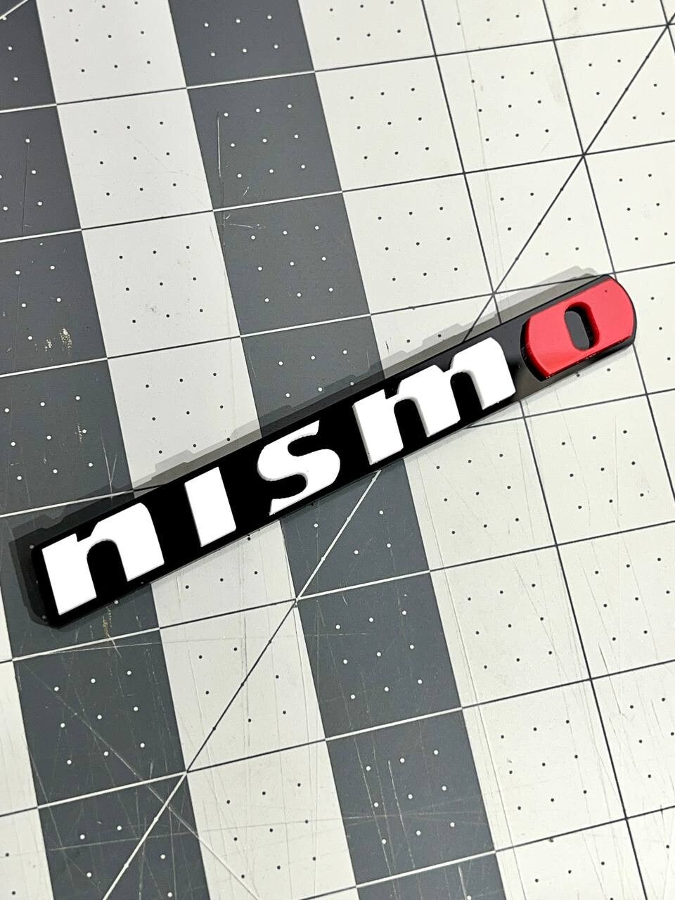 2pcs NISMO Emblem Car Side Fender Grill Trunk Badge Sticker Decal