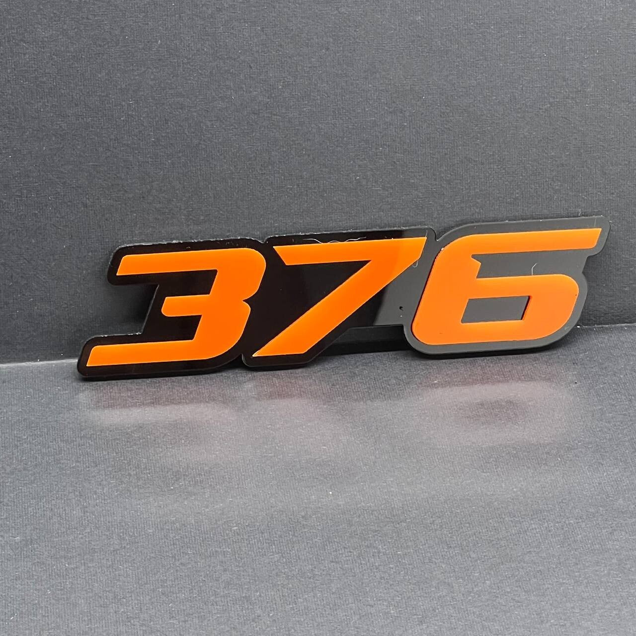 2x Orange Black 376 Hemi Emblems 376 Side Fender Badge 3D for 376 Emblem