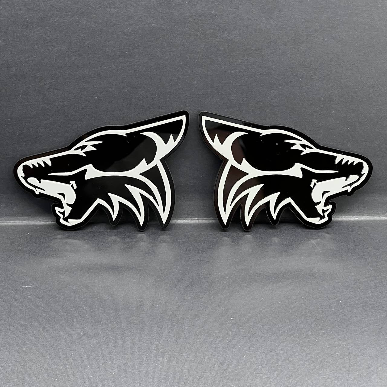 2PCS COYOTE Emblem Badges Fender Angry Aggressive Racing