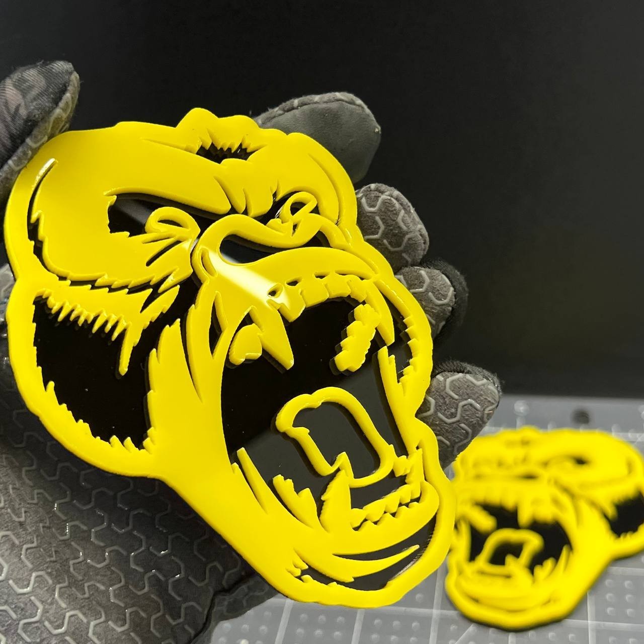 2PCS Gorilla Emblem Badges – 3D Angry Car & Truck Fender Decal Stickers