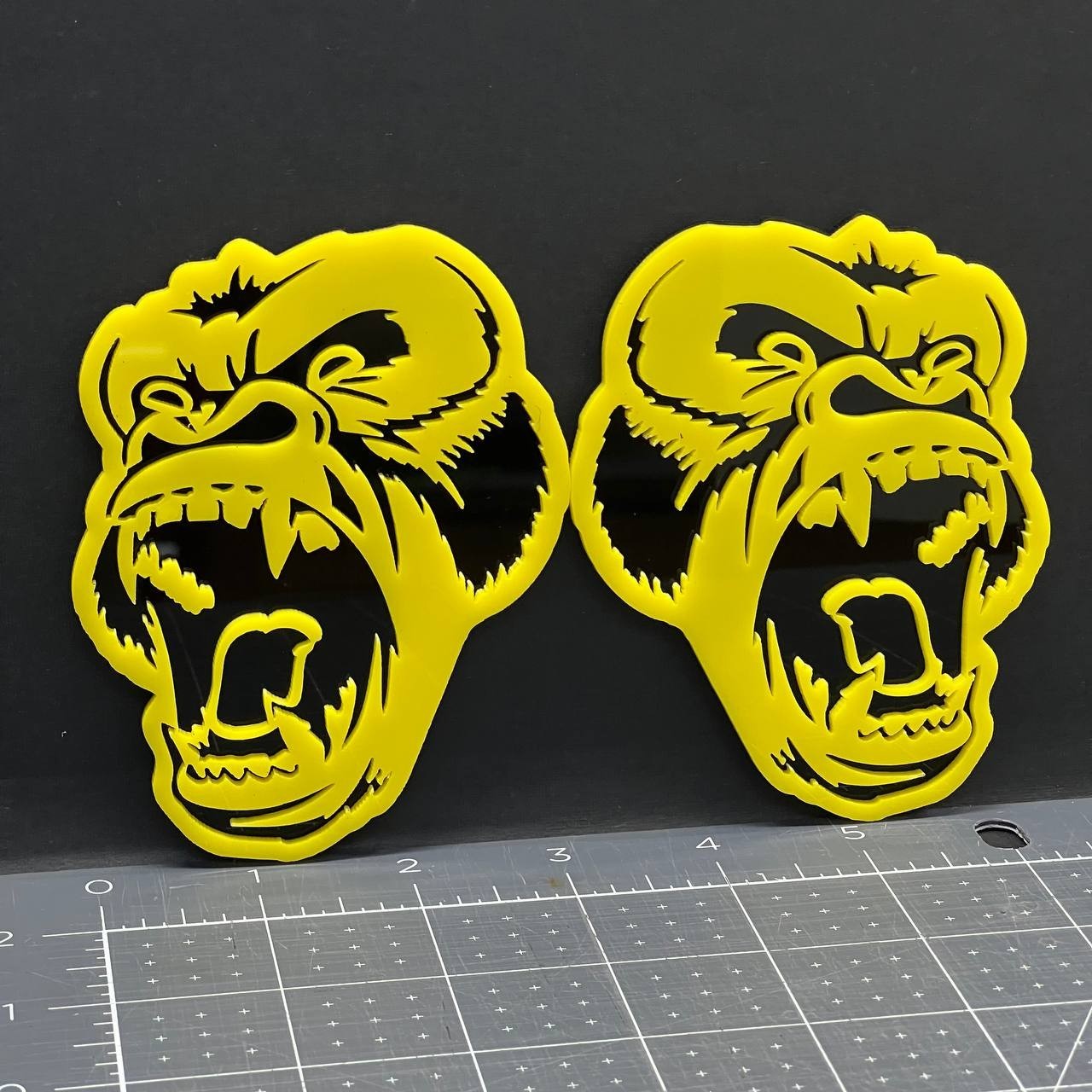 2PCS Gorilla Emblem Badges – 3D Angry Car & Truck Fender Decal Stickers