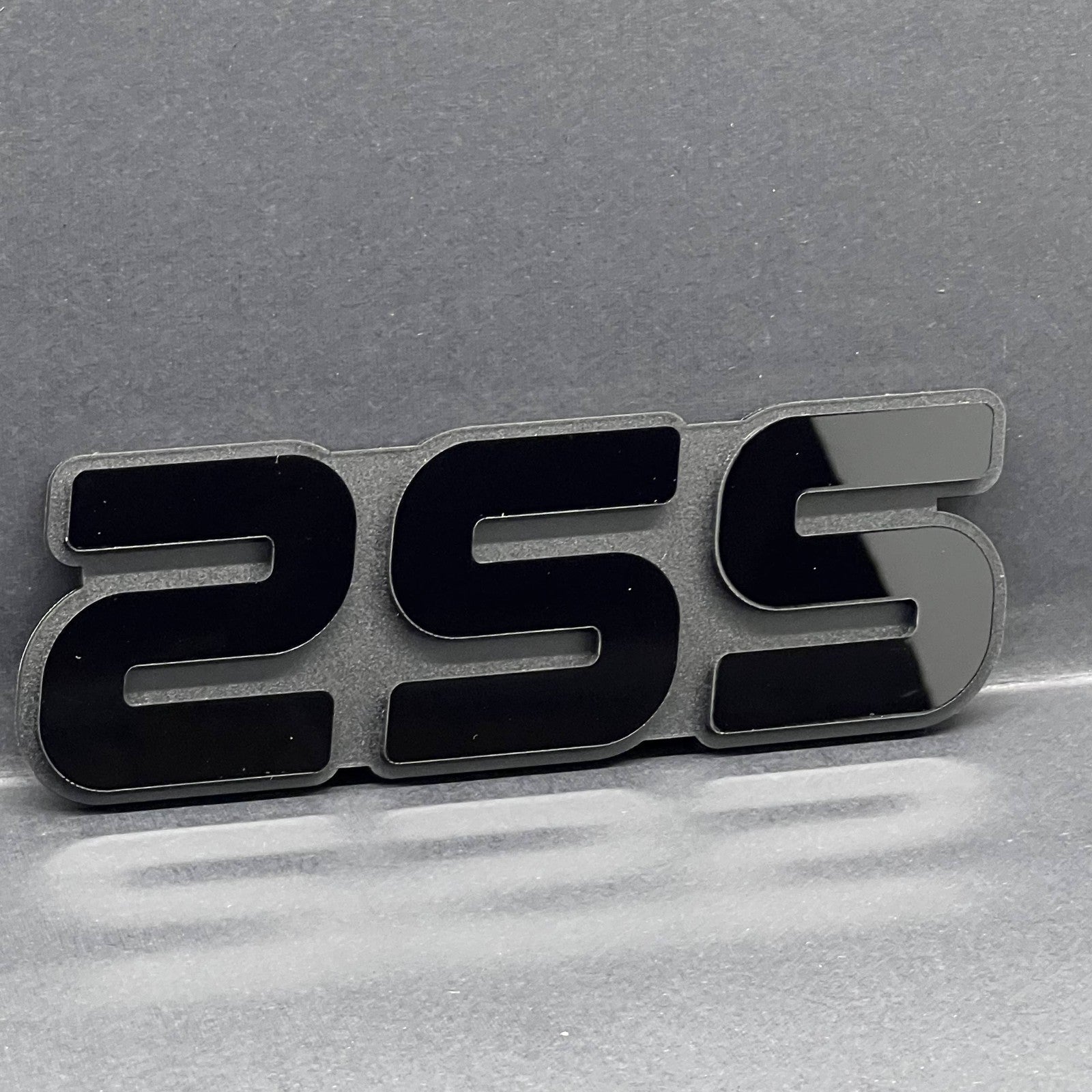 2SS Multicolor 3D Car Emblem – Durable Acrylic Fender & Trunk Decal 1pc