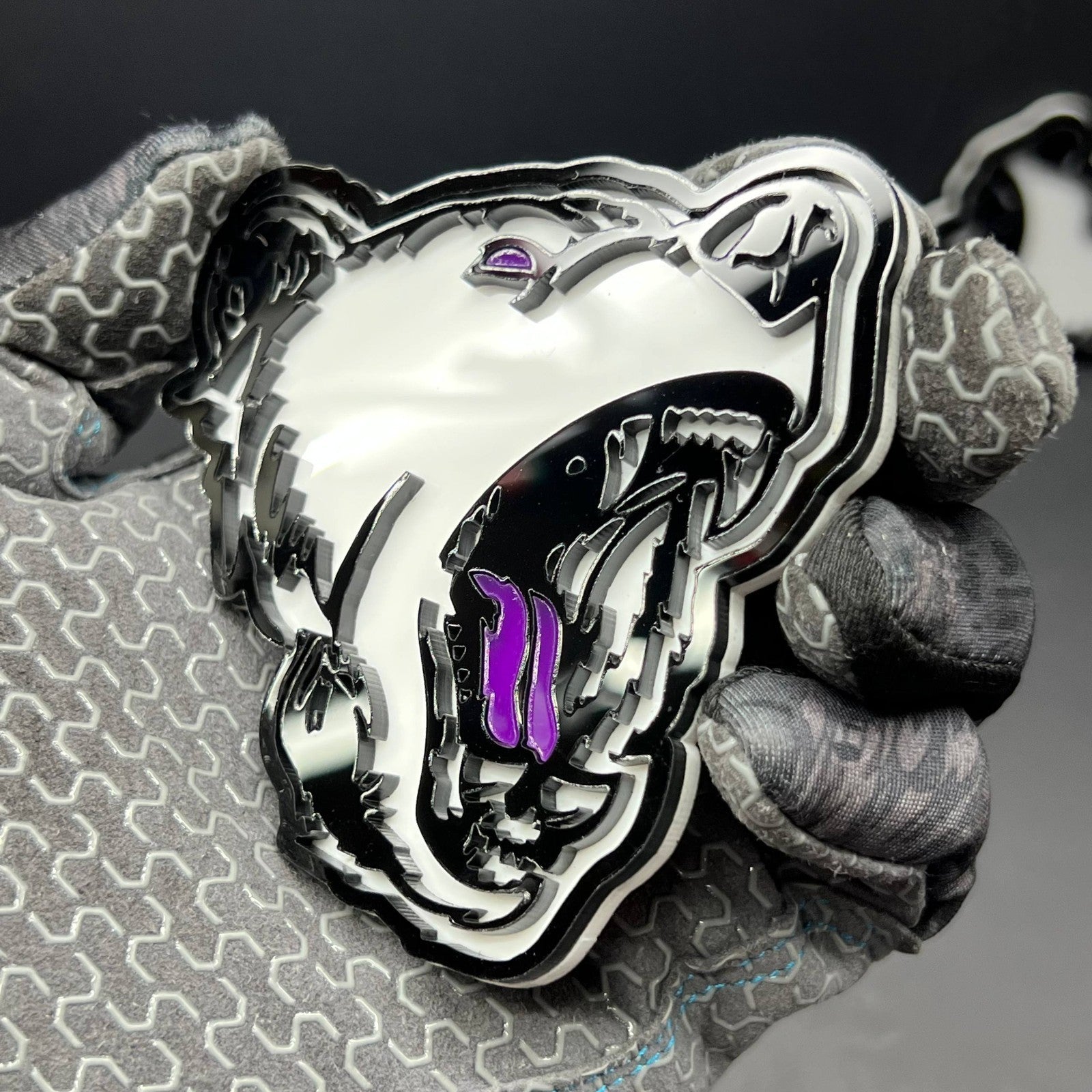 2PCS Angry Bear Emblems – Aggressive 3D Acrylic Car & Truck Fender Badges