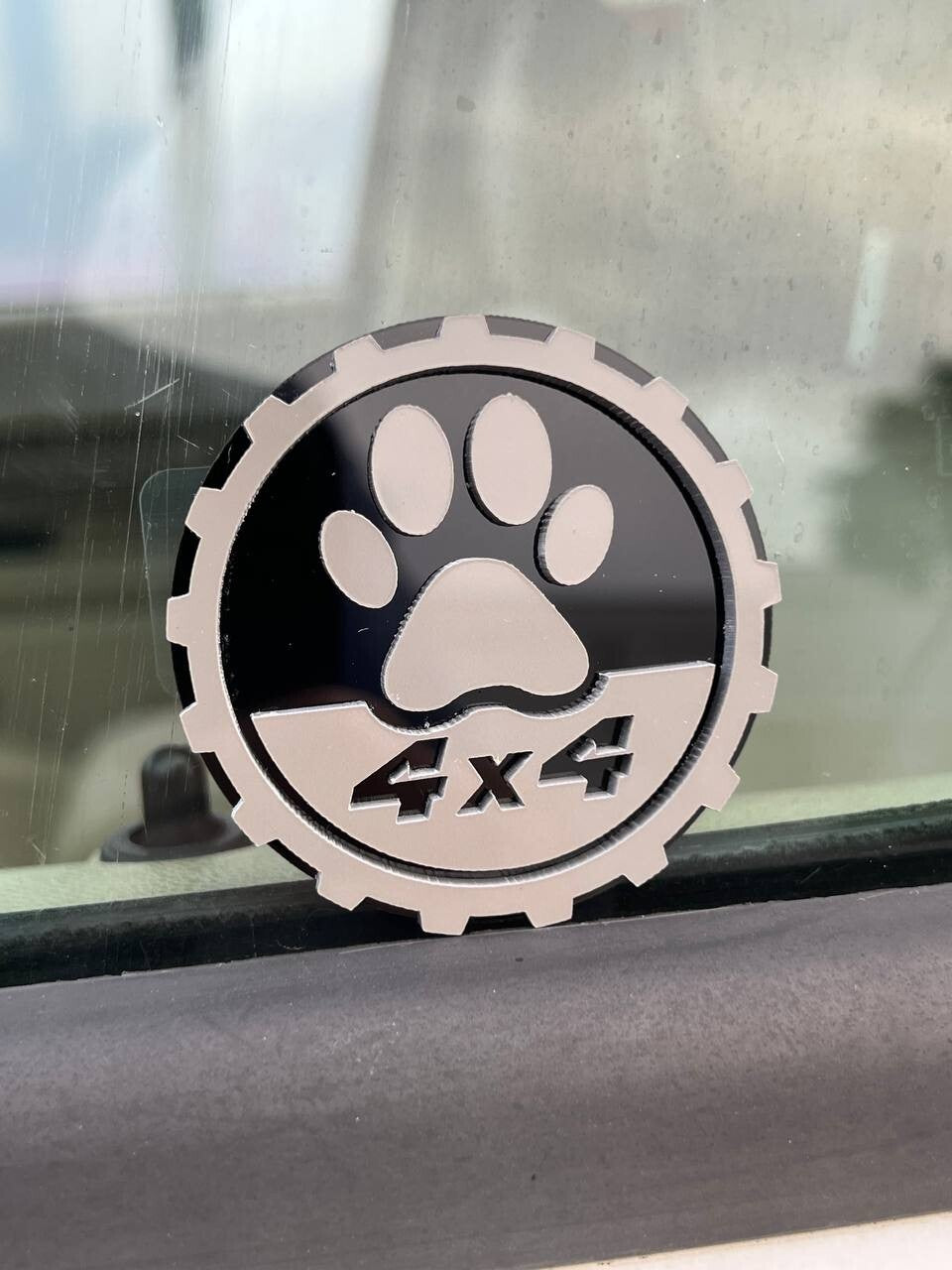 2PCS 18-24 WRANGLER JL GLADIATOR PAW FENDER EMBLEM BADGE