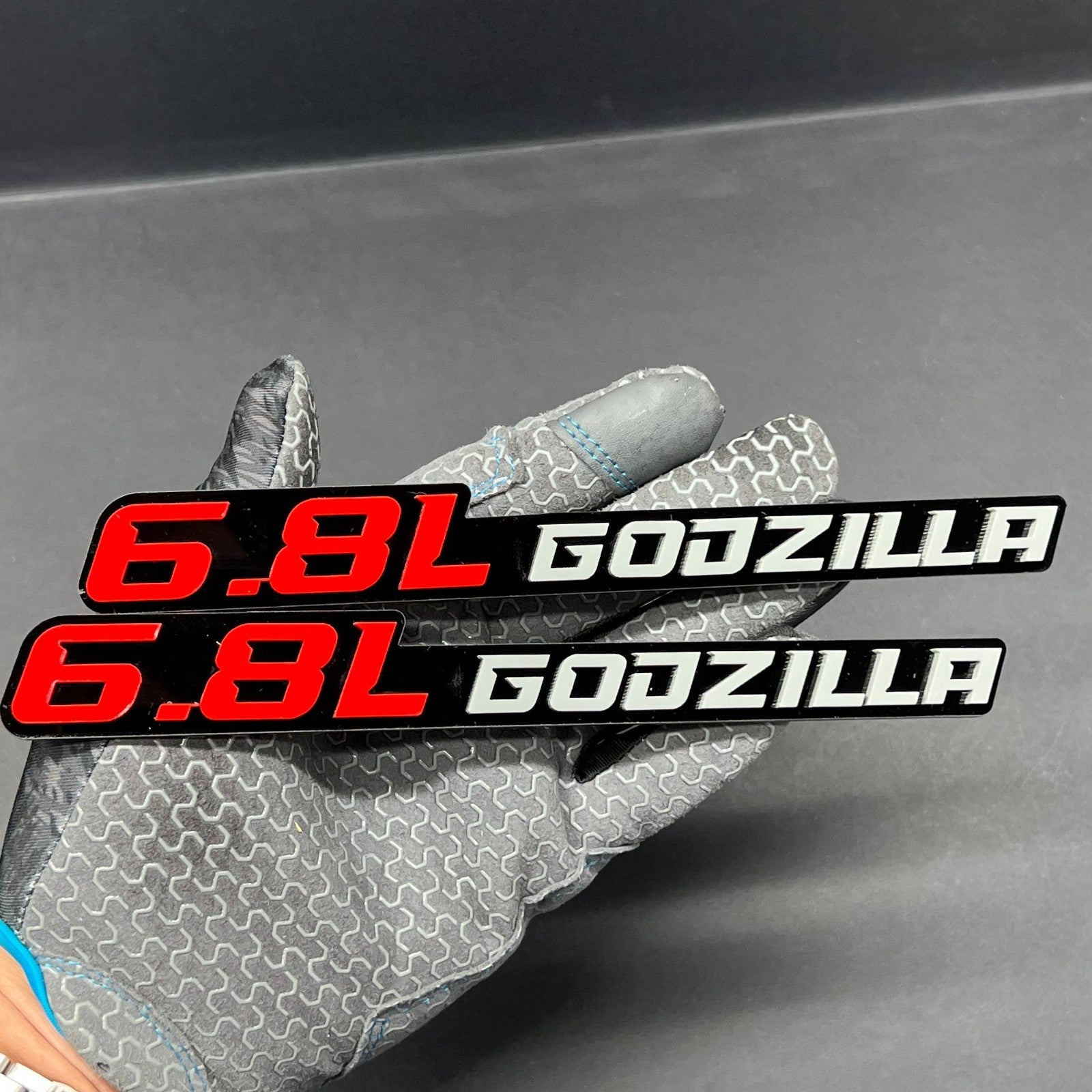 2PCS 3D GODZILLA Emblems – Durable Fender Badges for Ford 6.8L Engine Vehicles