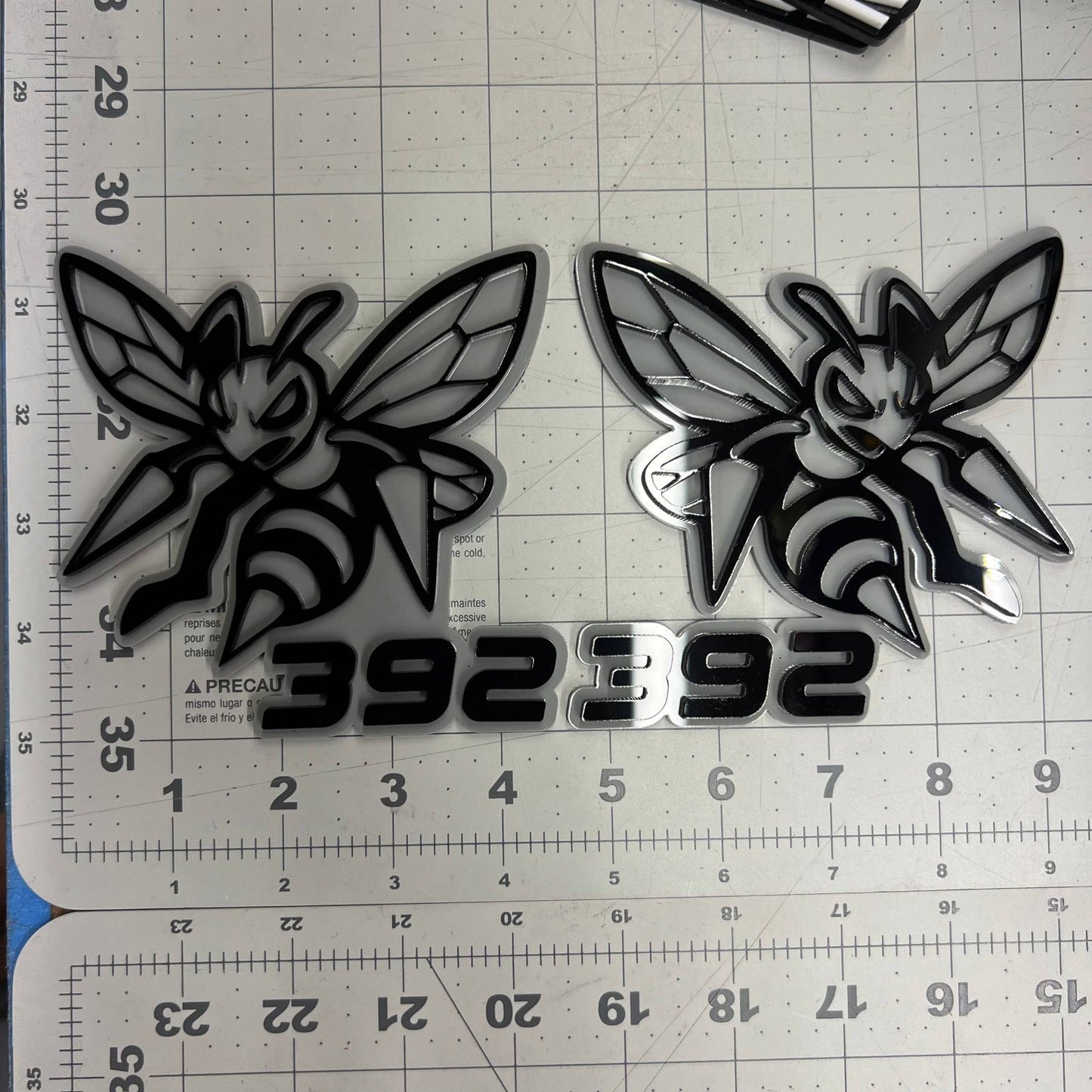 2PCS 392 Hornet Badges – Aggressive Bee 3D Acrylic Car & Truck Fender Emblems