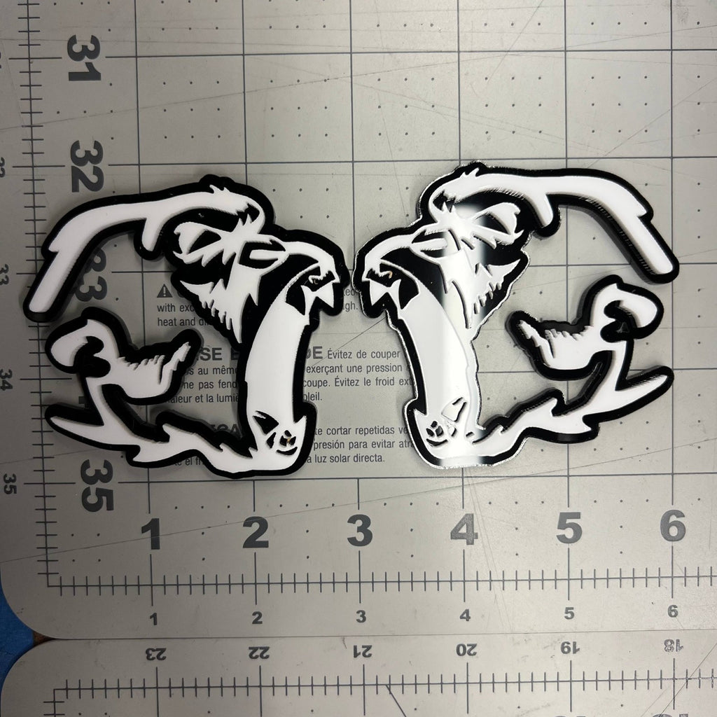 2PCS Gorilla Emblem Badges – Aggressive 3D Acrylic Car & SUV Fender Decals