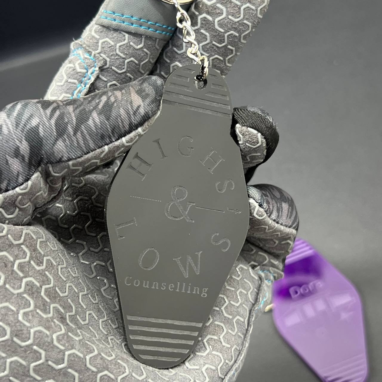 Personalized Hotel Key Tag – Black Keychain with Custom Logo & Room Number