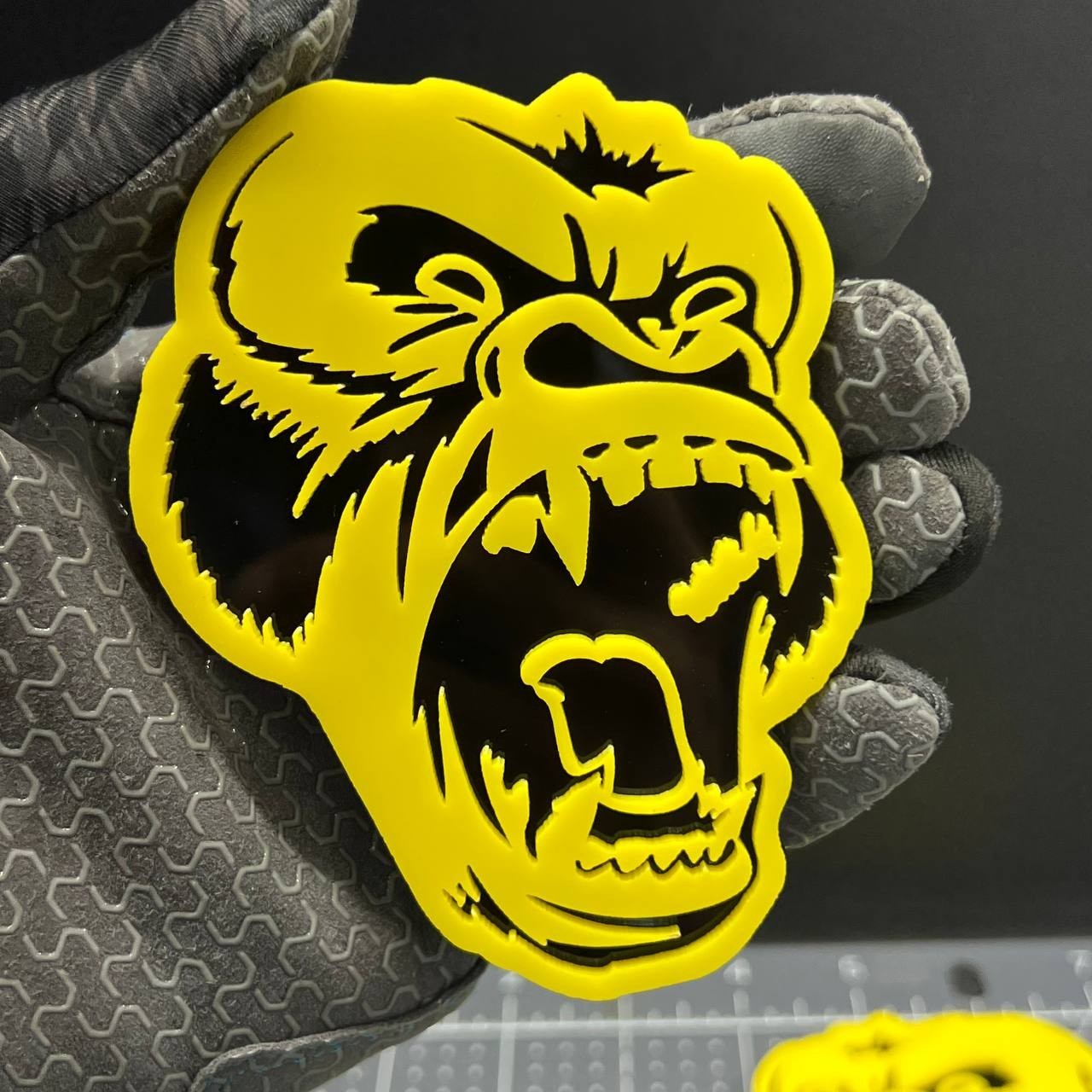 2PCS Gorilla Emblem Badges – 3D Angry Car & Truck Fender Decal Stickers