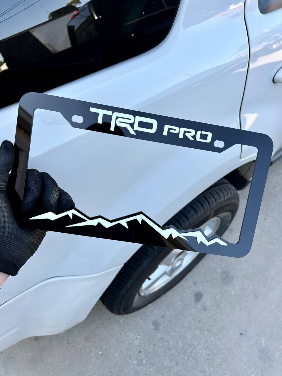 TRD PRO LICENSE PLATE FRAME TOYOTA ACCESSORY FRONT REAR TAG HOLDER PLATE COVER