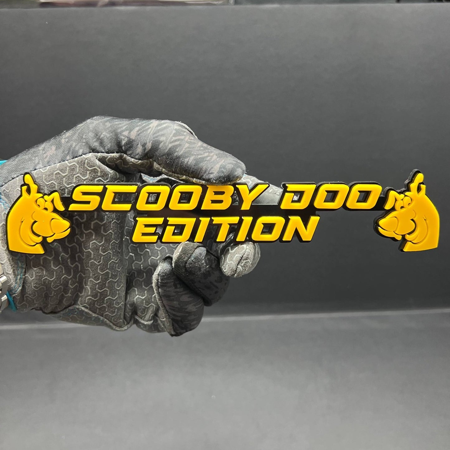 1PC Scooby Doo Edition Emblem – Fun 3D Multicolor Acrylic Car & SUV Badge