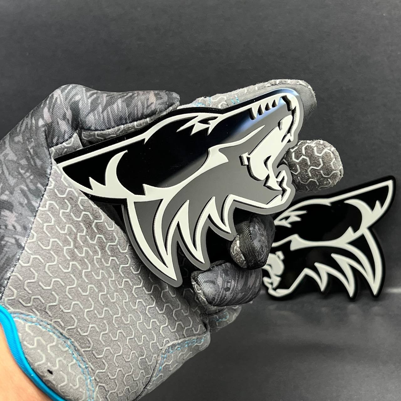 2PCS COYOTE Emblem Badges Fender Angry Aggressive Racing