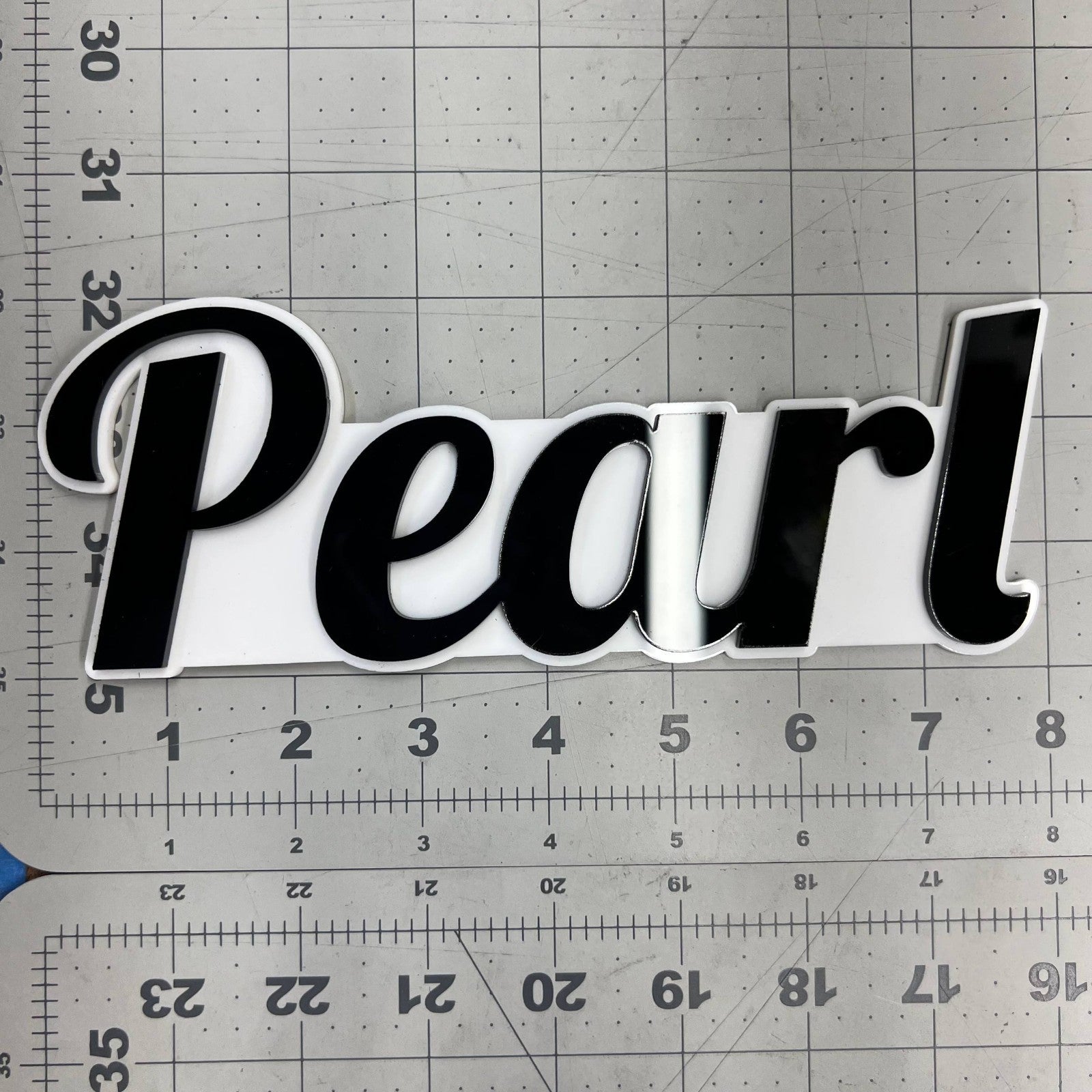 1PCS PEARL Emblem – Durable 3D Multicolor Acrylic Car & SUV Fender Badge