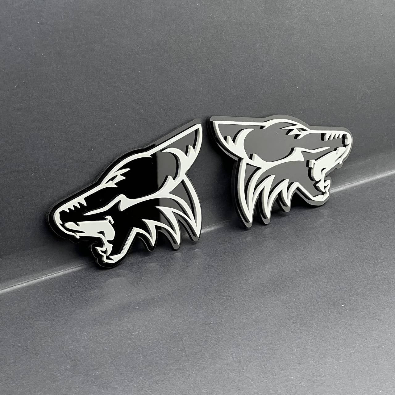 2PCS COYOTE Emblem Badges Fender Angry Aggressive Racing