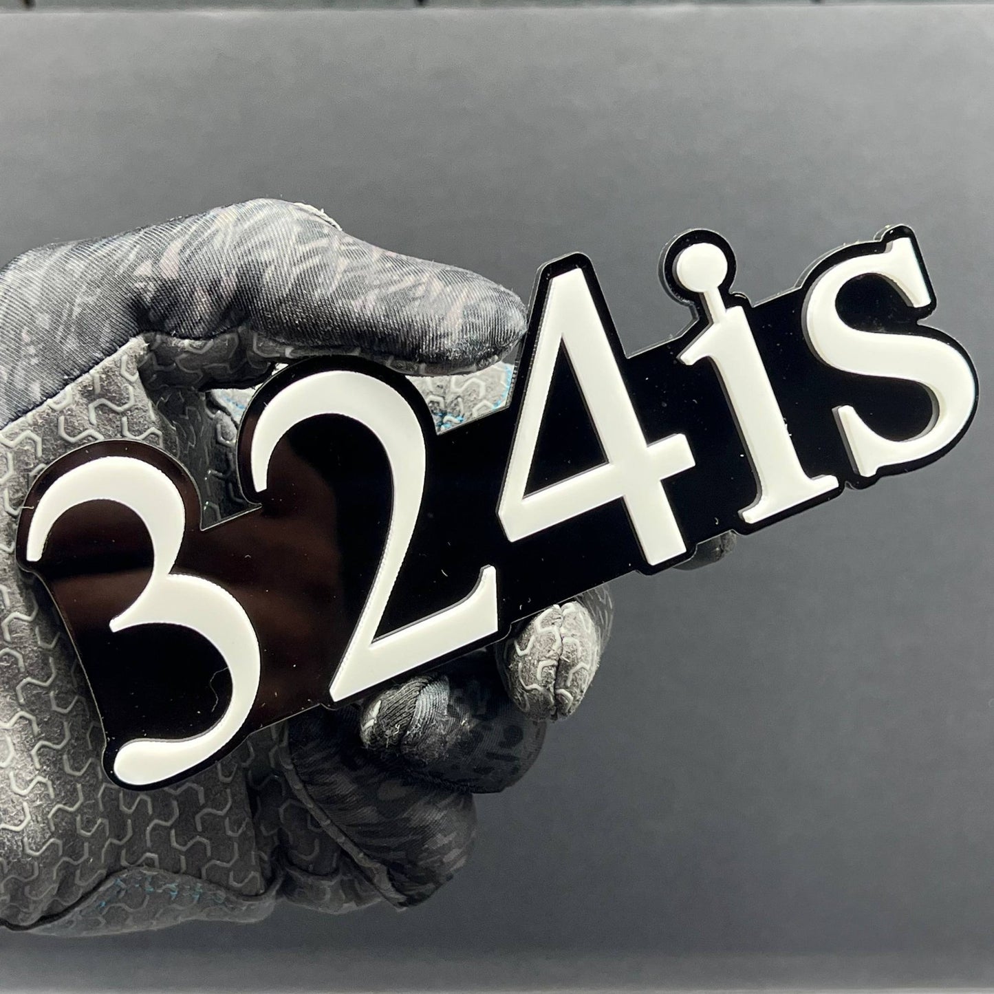 1pcs 324is 3D Emblem – Custom Acrylic Fender & Tailgate Badge for BMW Cars