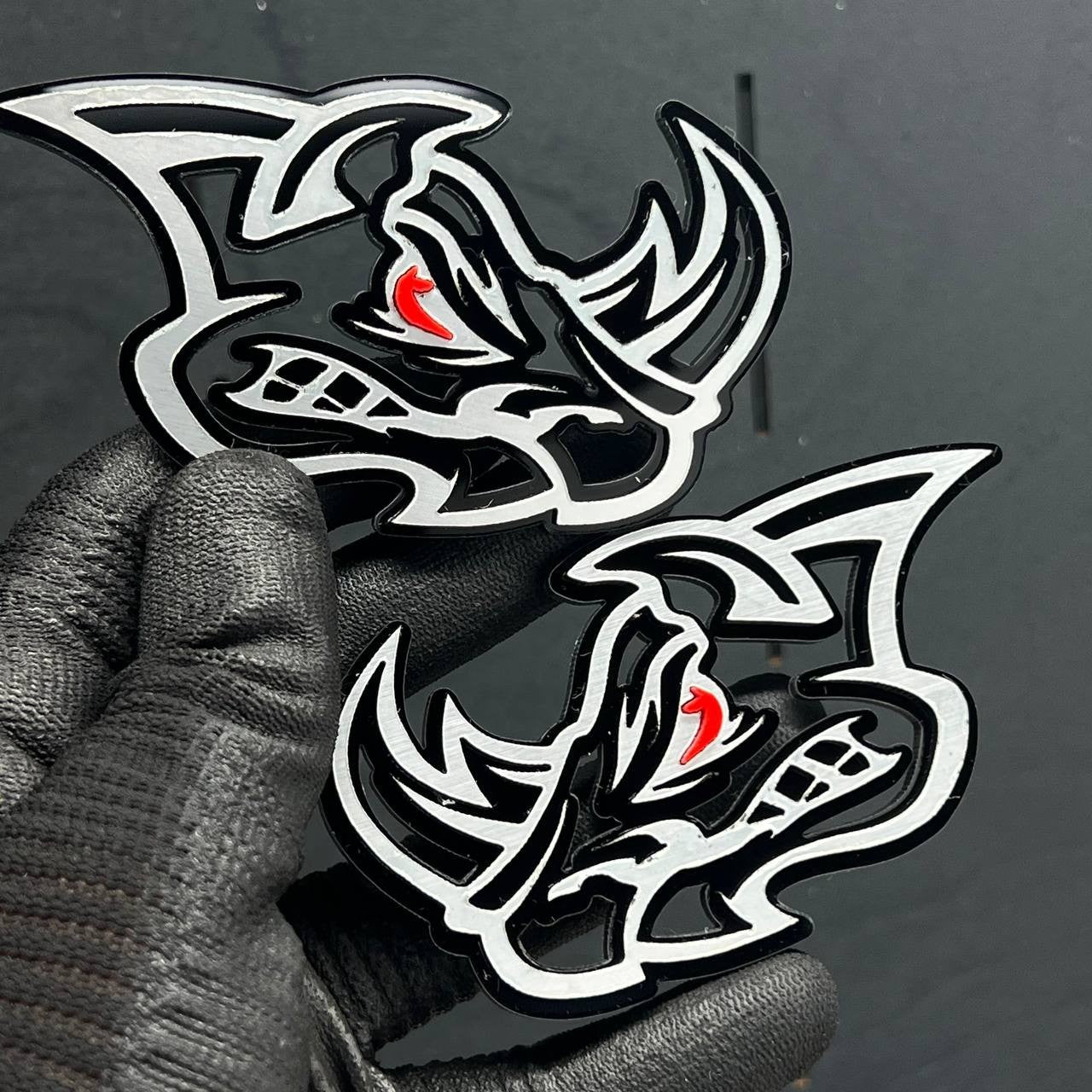2PCS Rhino Red Eye Emblems – Angry Aggressive 3D Fender Car & Truck Badges