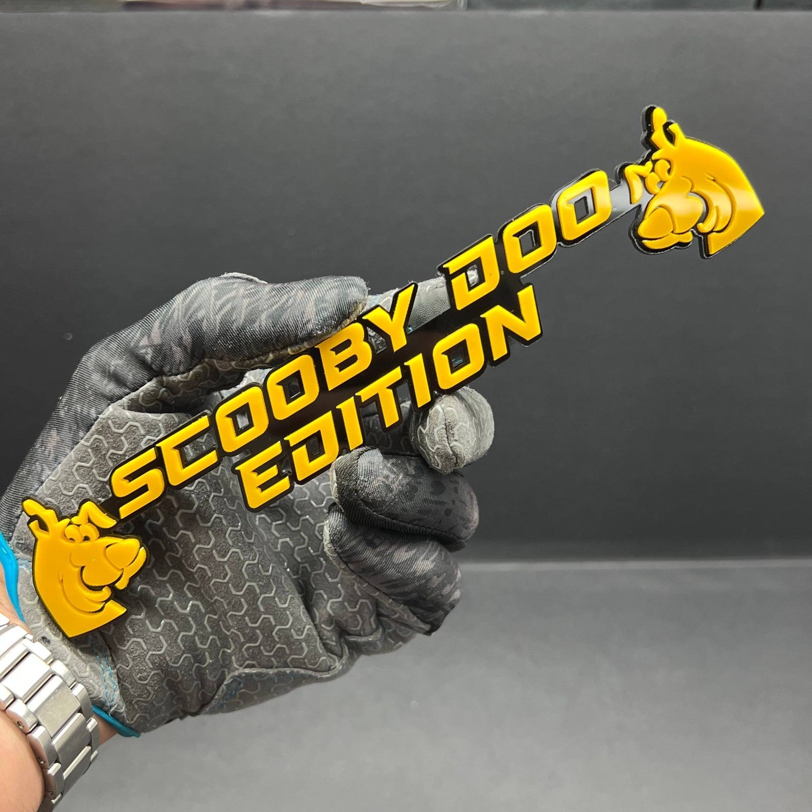 1PC Scooby Doo Edition Emblem – Fun 3D Multicolor Acrylic Car & SUV Badge