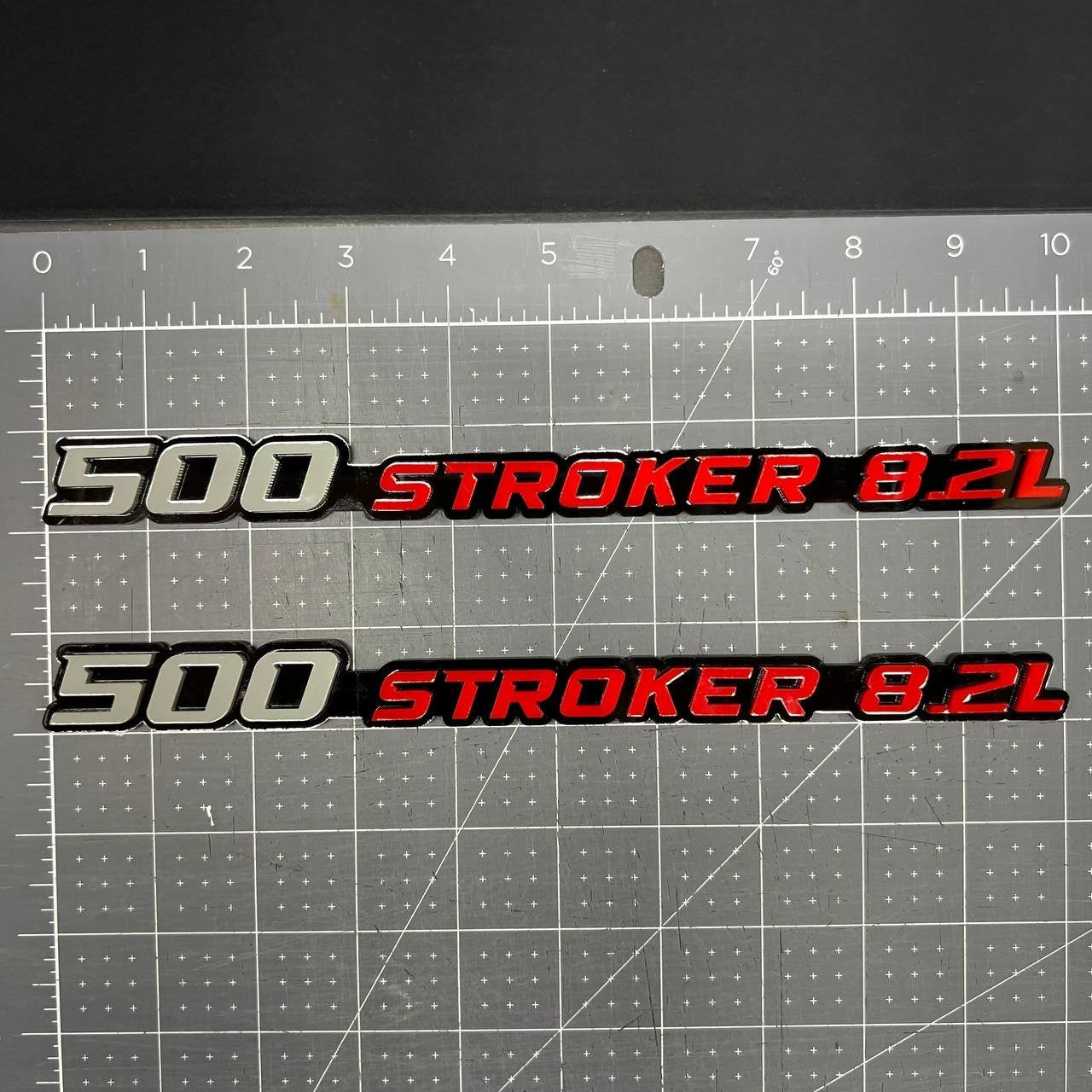 2PCS 500 STROKER 8.2L Emblems – 3D Acrylic Engine Fender Badges for Cars & Truck
