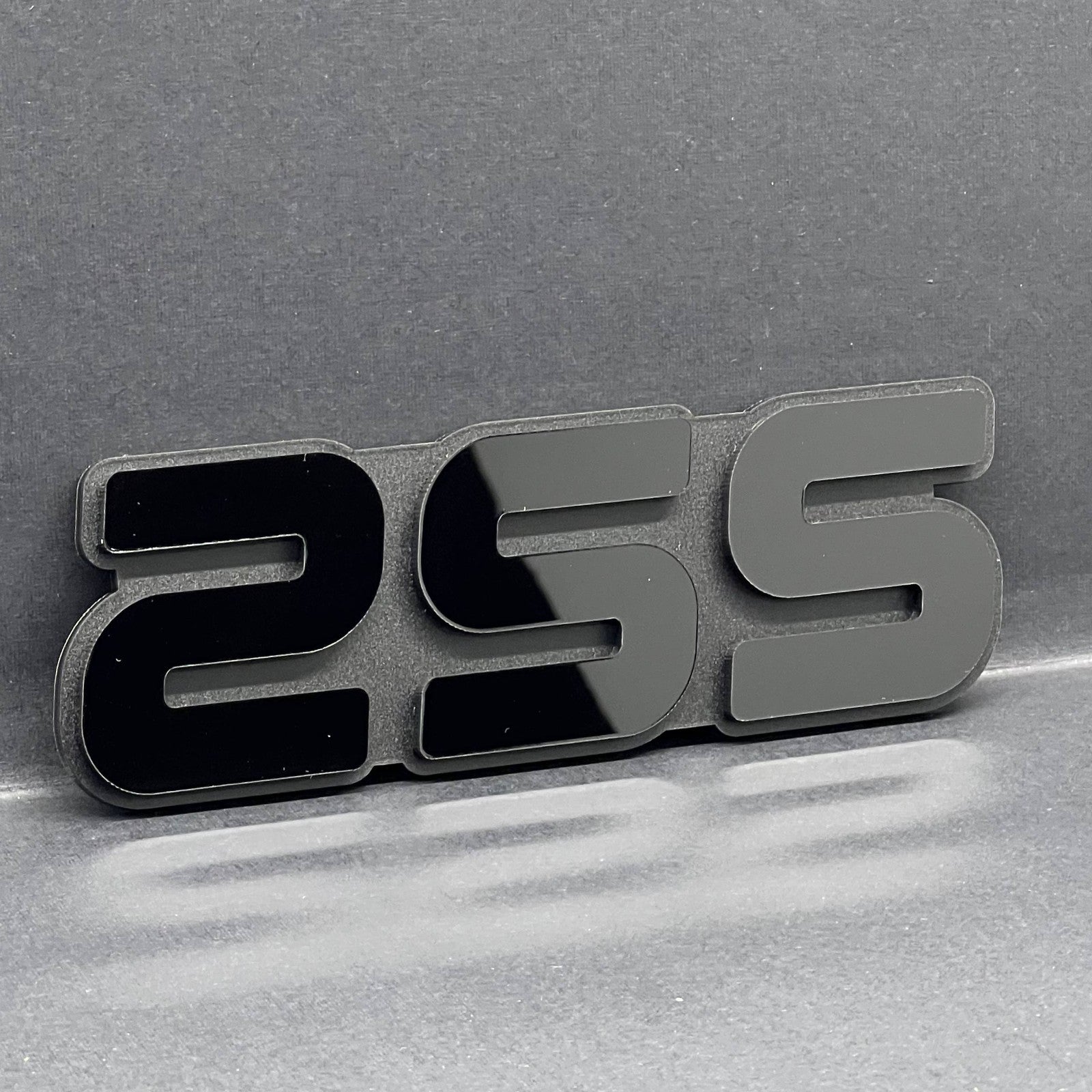 2SS Multicolor 3D Car Emblem – Durable Acrylic Fender & Trunk Decal 1pc