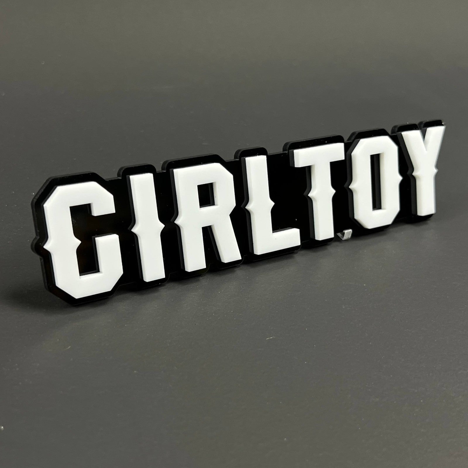 1PCS GIRLTOY Emblem Badge – 3D Acrylic Car Truck Fender Tailgate Trunk Decal