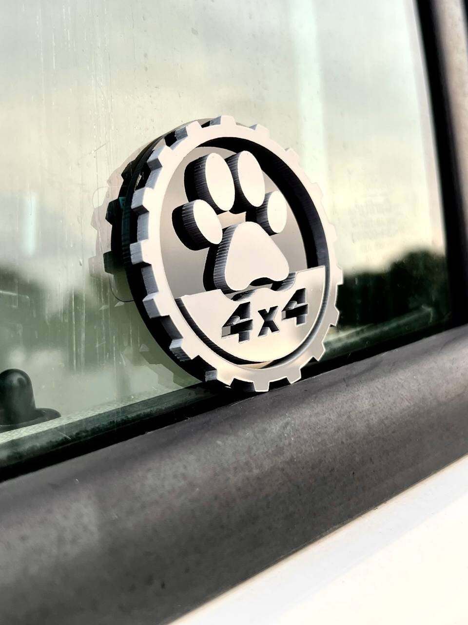 2PCS 18-24 WRANGLER JL GLADIATOR PAW FENDER EMBLEM BADGE