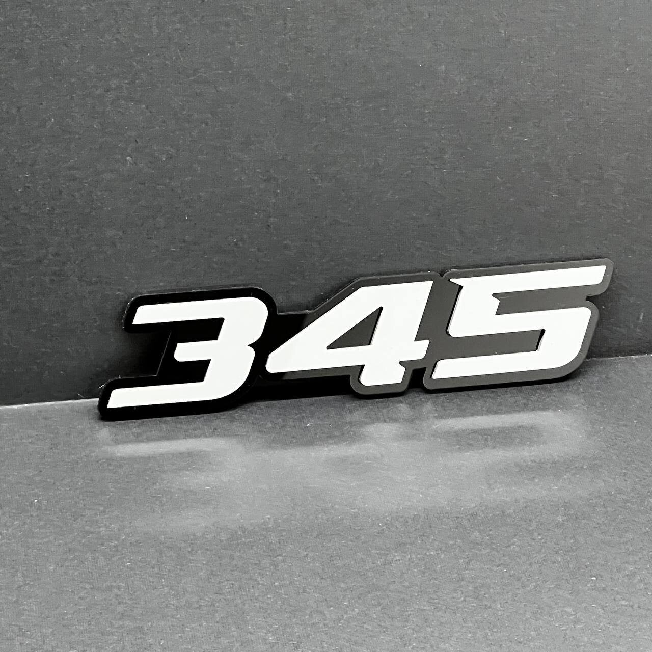 2x White black 345 Hemi Emblems 345 Side Fender Badge 3D for 345 Emblem