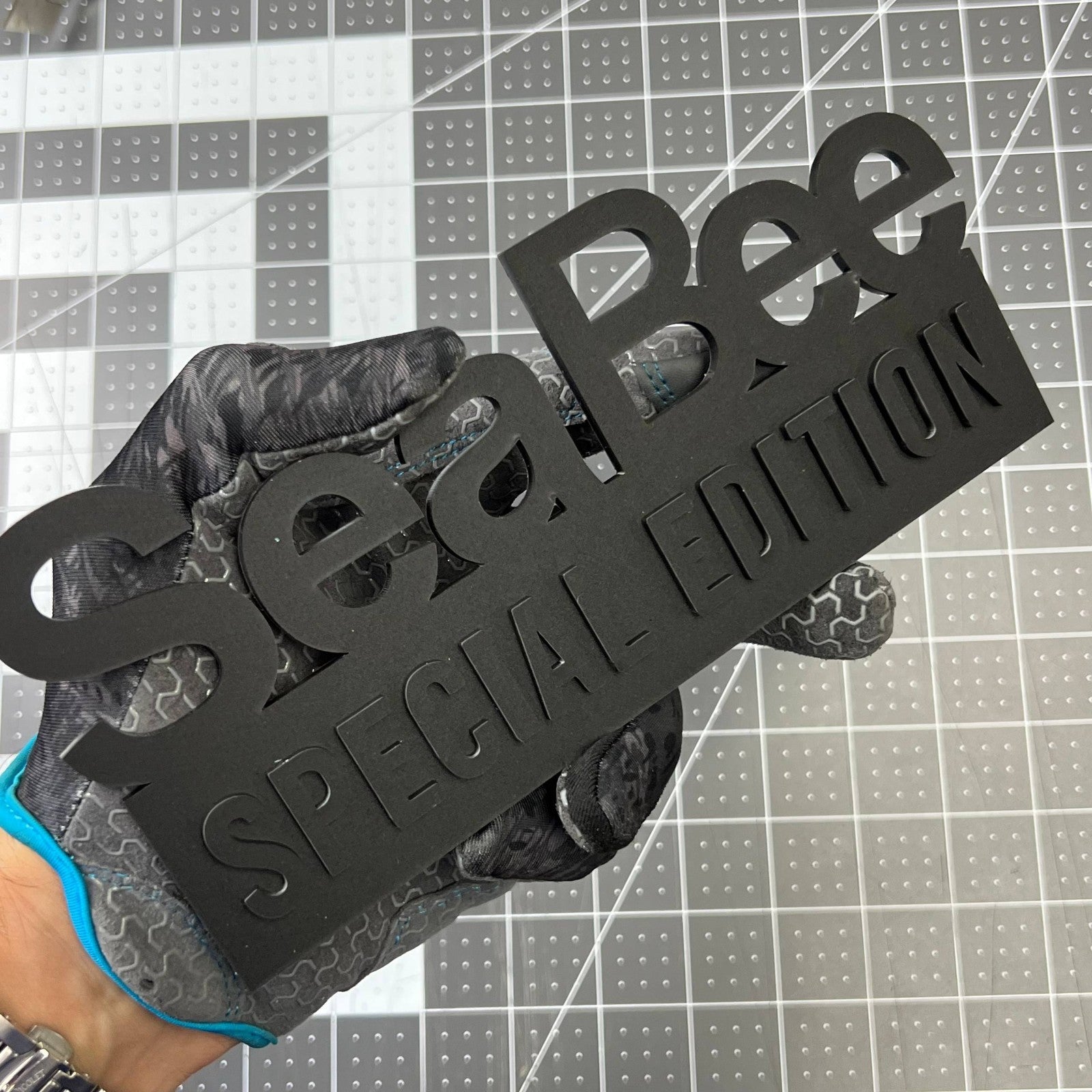 1PCS SEA BEE SPECIAL EDITION Badge – 3D Acrylic Car Truck Sticker Decal