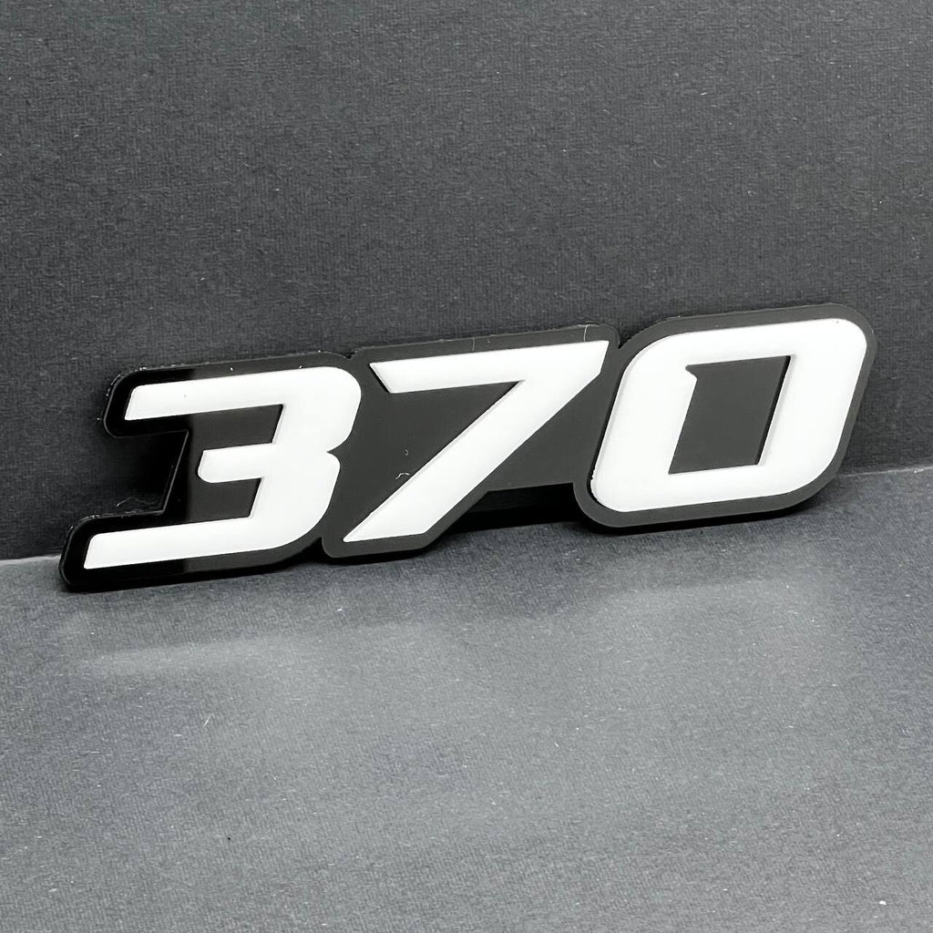 2x White black 370 Hemi Emblems 370 Side Fender Badge 3D for 370 Emblem