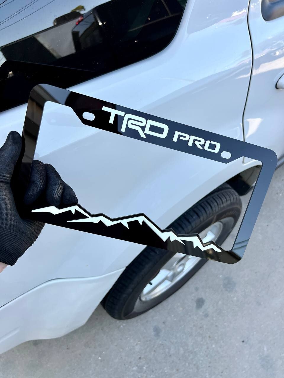TRD PRO LICENSE PLATE FRAME TOYOTA ACCESSORY FRONT REAR TAG HOLDER PLATE COVER