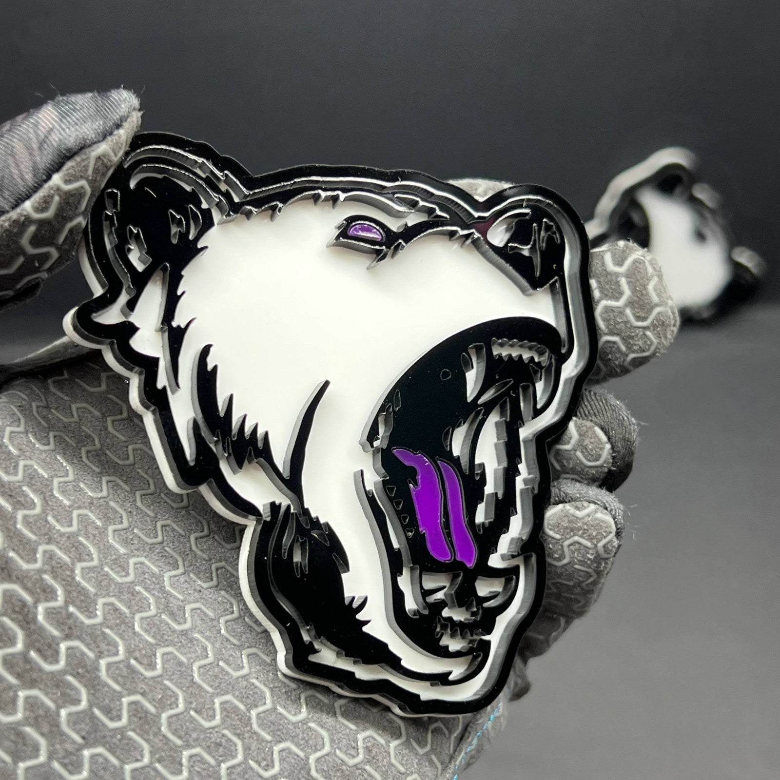 2PCS Angry Bear Emblems – Aggressive 3D Acrylic Car & Truck Fender Badges