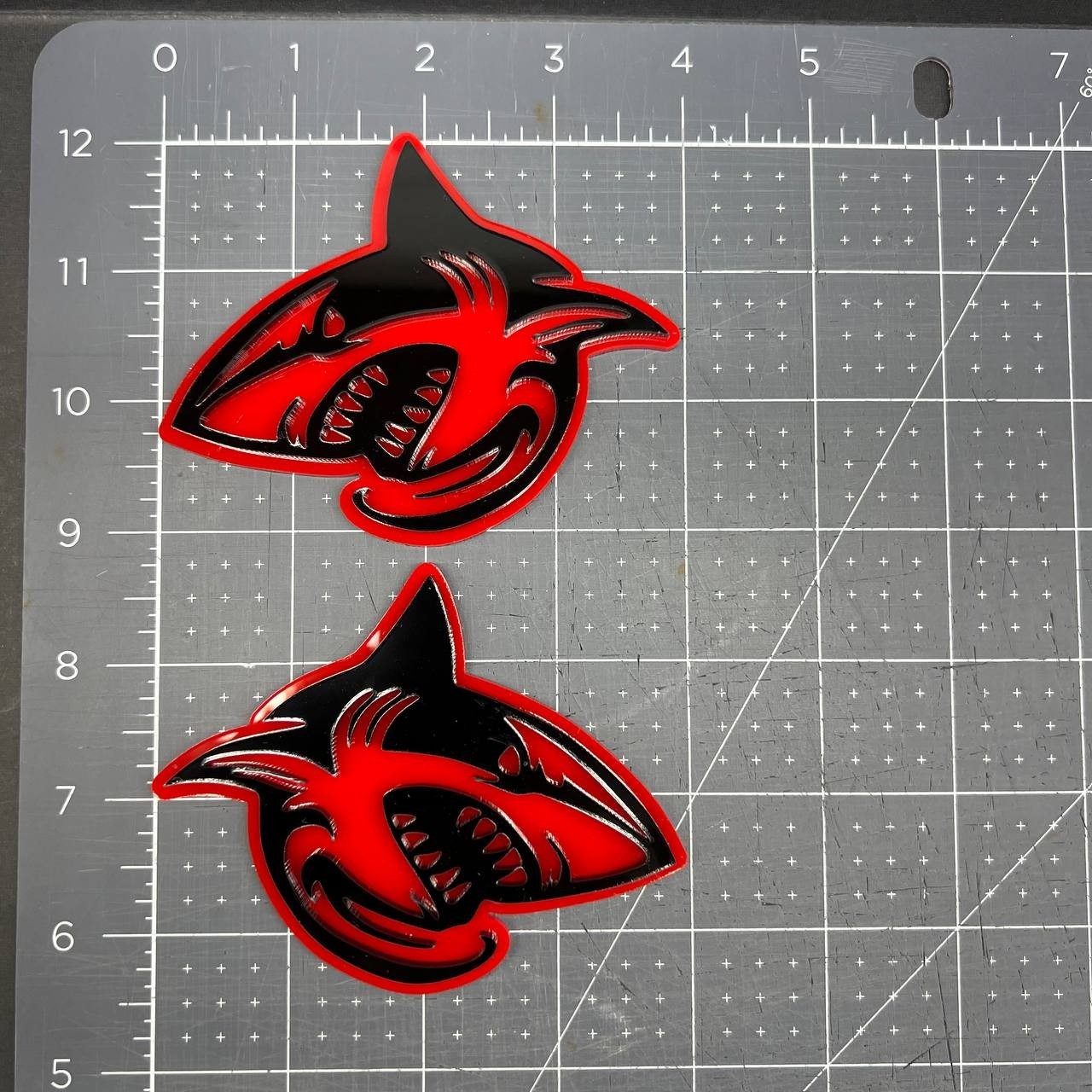 2PCS Shark Emblem Badges – 3D Aggressive Racing Style Car & Truck Fender Decals