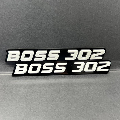 2PCS BOSS 302 Emblems – Custom 3D Multicolor Fender & Trunk Badges