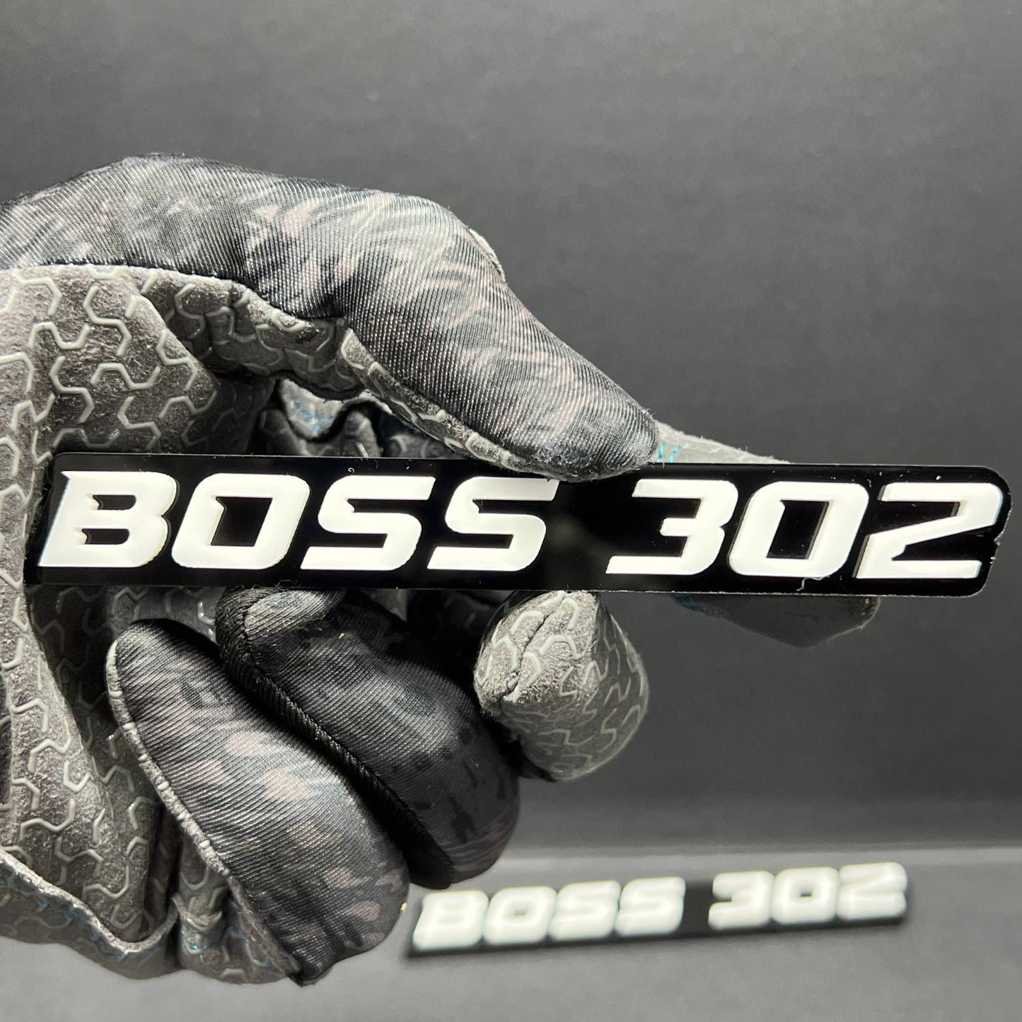 2PCS BOSS 302 Emblems – Custom 3D Multicolor Fender & Trunk Badges