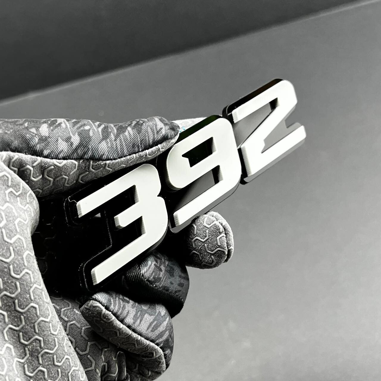 2x White black 392 Hemi Emblems 392 Side Fender Badge 3D for 392 Emblem
