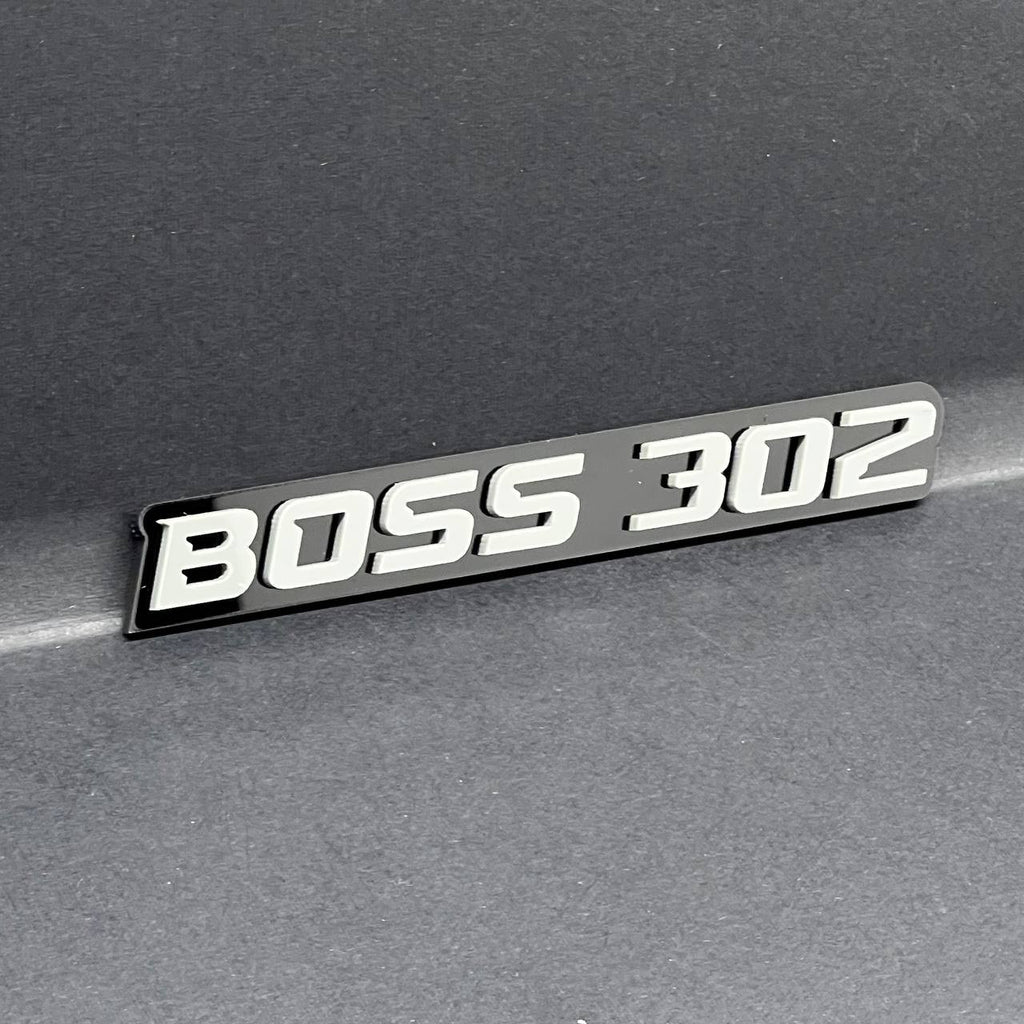 2PCS BOSS 302 Emblems – Multicolor 3D Fender Badges for Ford Mustang 302