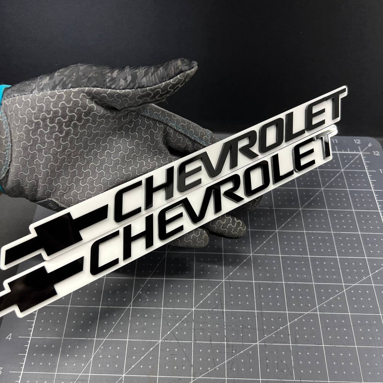 2PCS Chevrolet Emblem Badge – White & Black 3D Car Fender & Trunk Decals