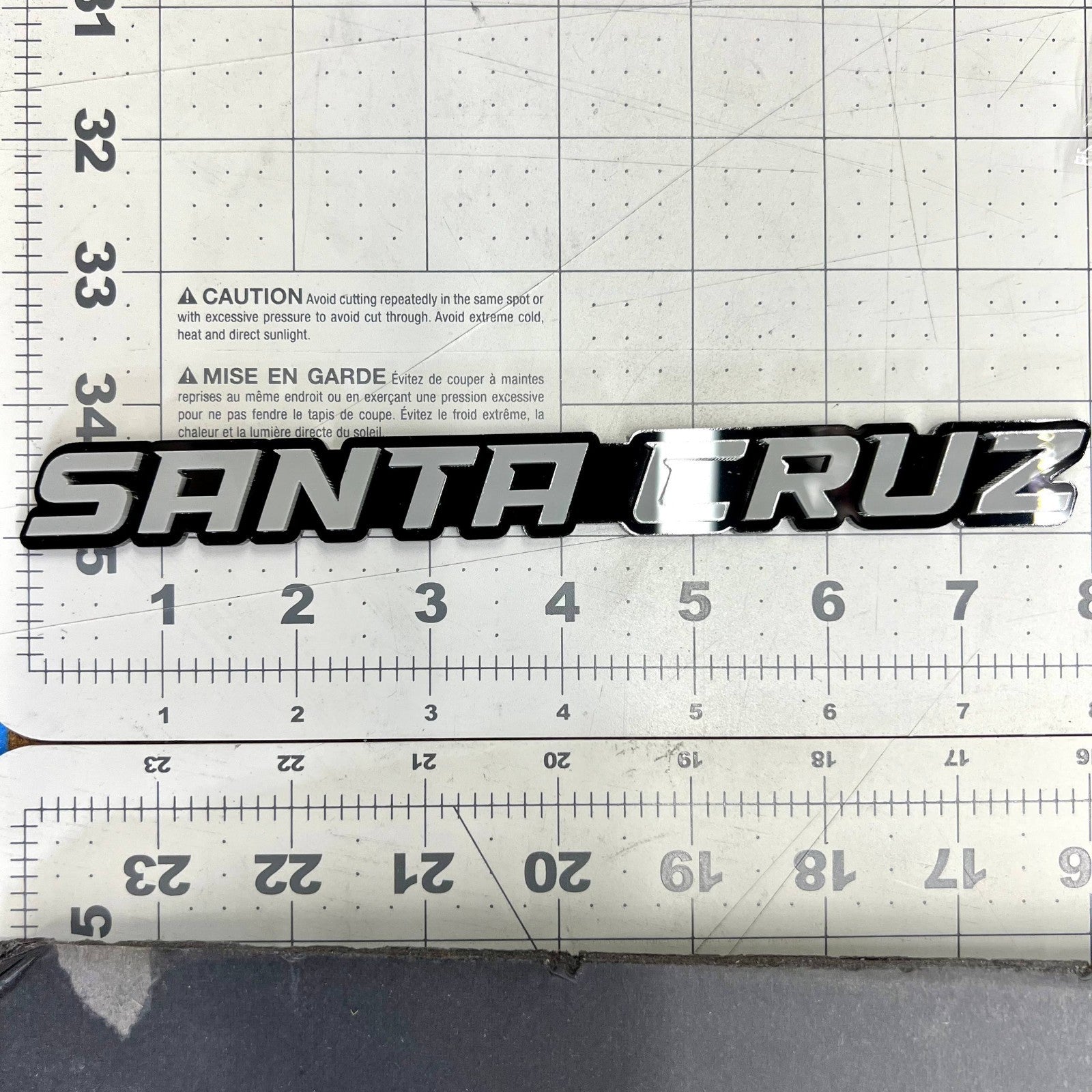 1PC SANTA CRUZ Emblem – Custom 3D Acrylic Fender & Tailgate Car Badge