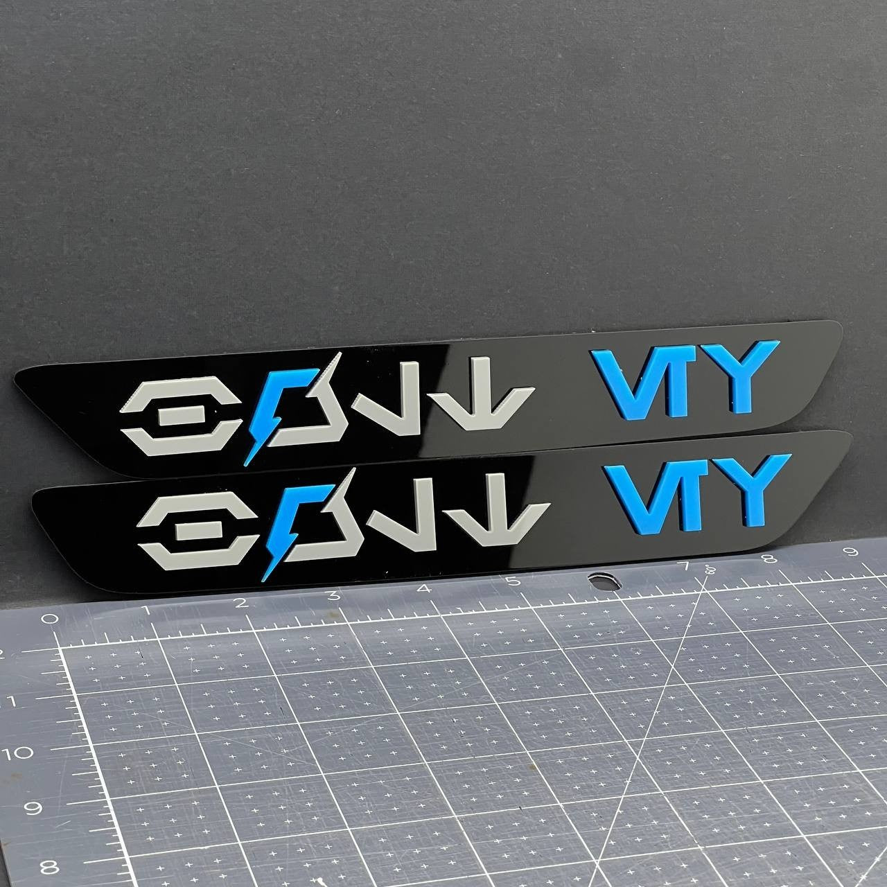 Chevy Bolt EV Blank Emblems 2PCS – Front Fender Badge Sticker Decals
